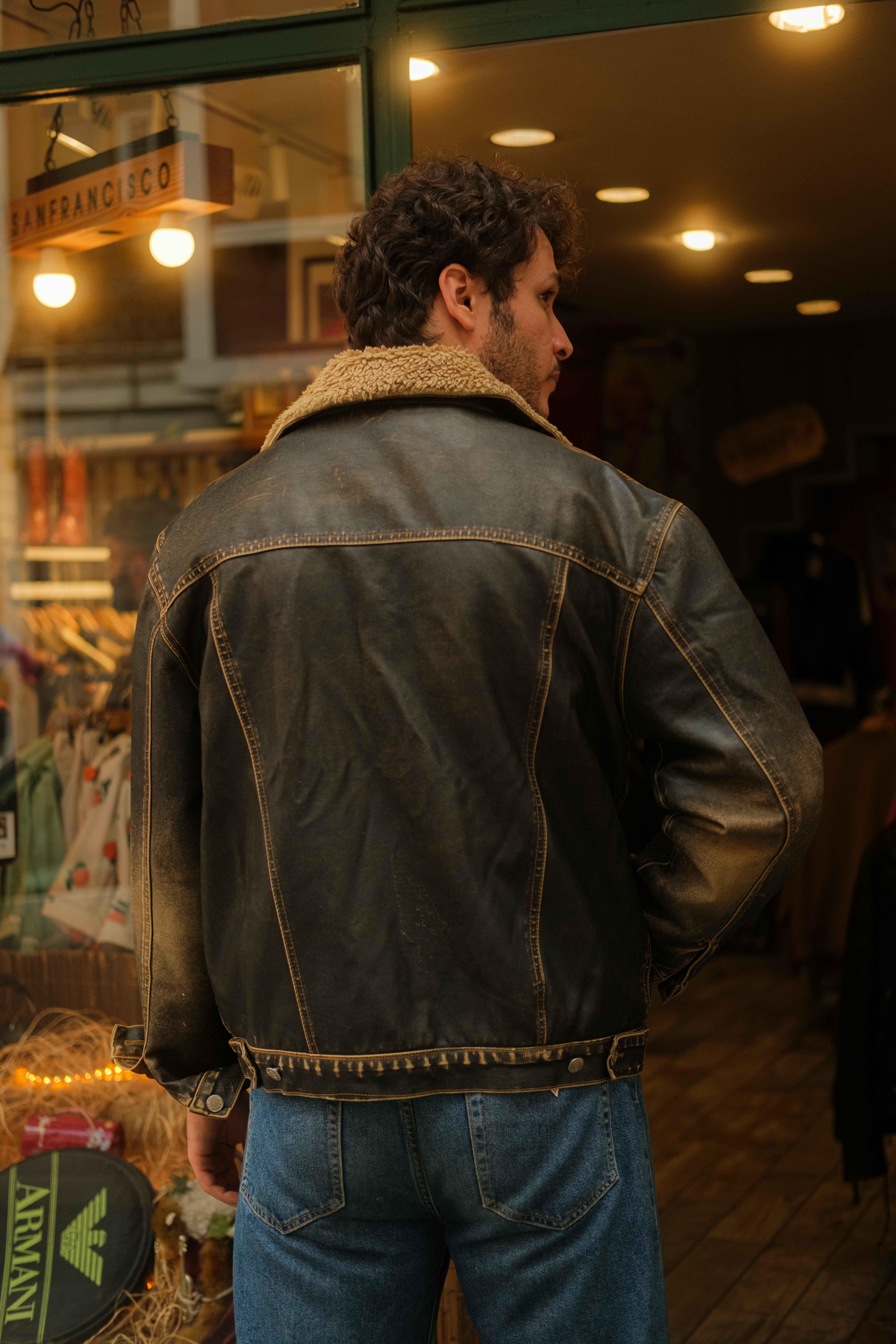 ARMANİ JEANS ESKİTME DERİ CEKET