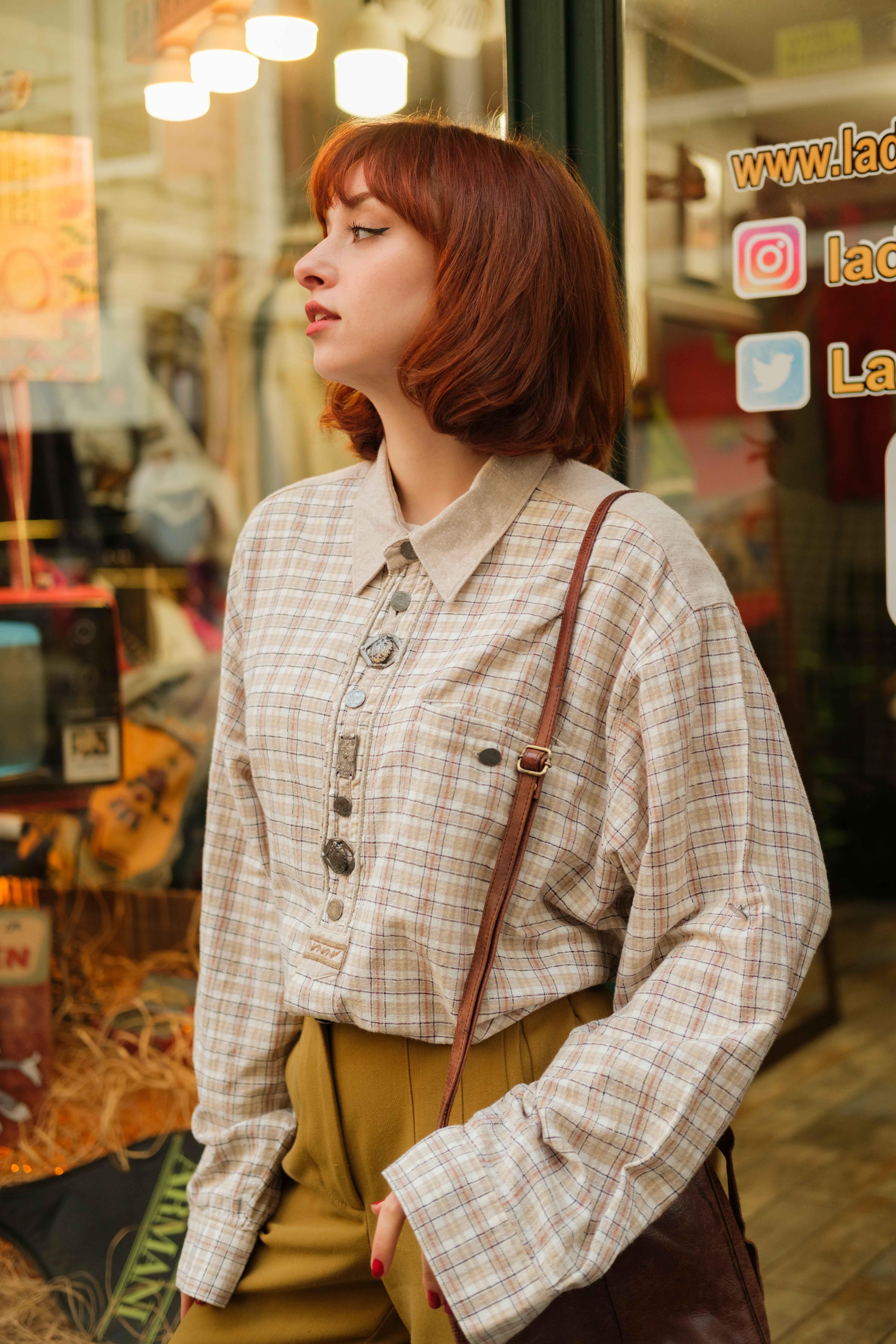 BAVYERA MODEL İŞLEMELİ GÖMLEK