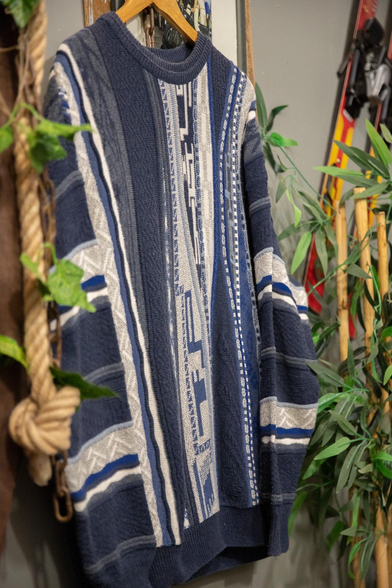 Bold Blue Waves 90s Kazak