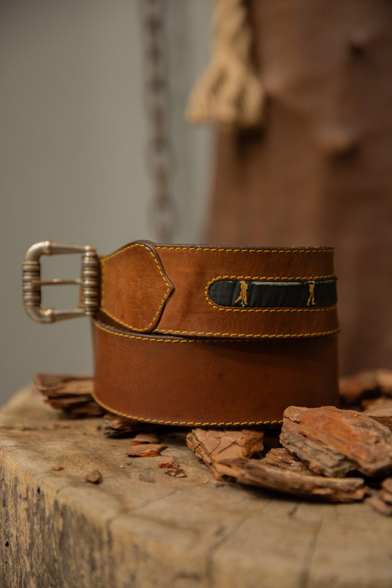 Brown 70's Golf Nakışlı Deri Kemer