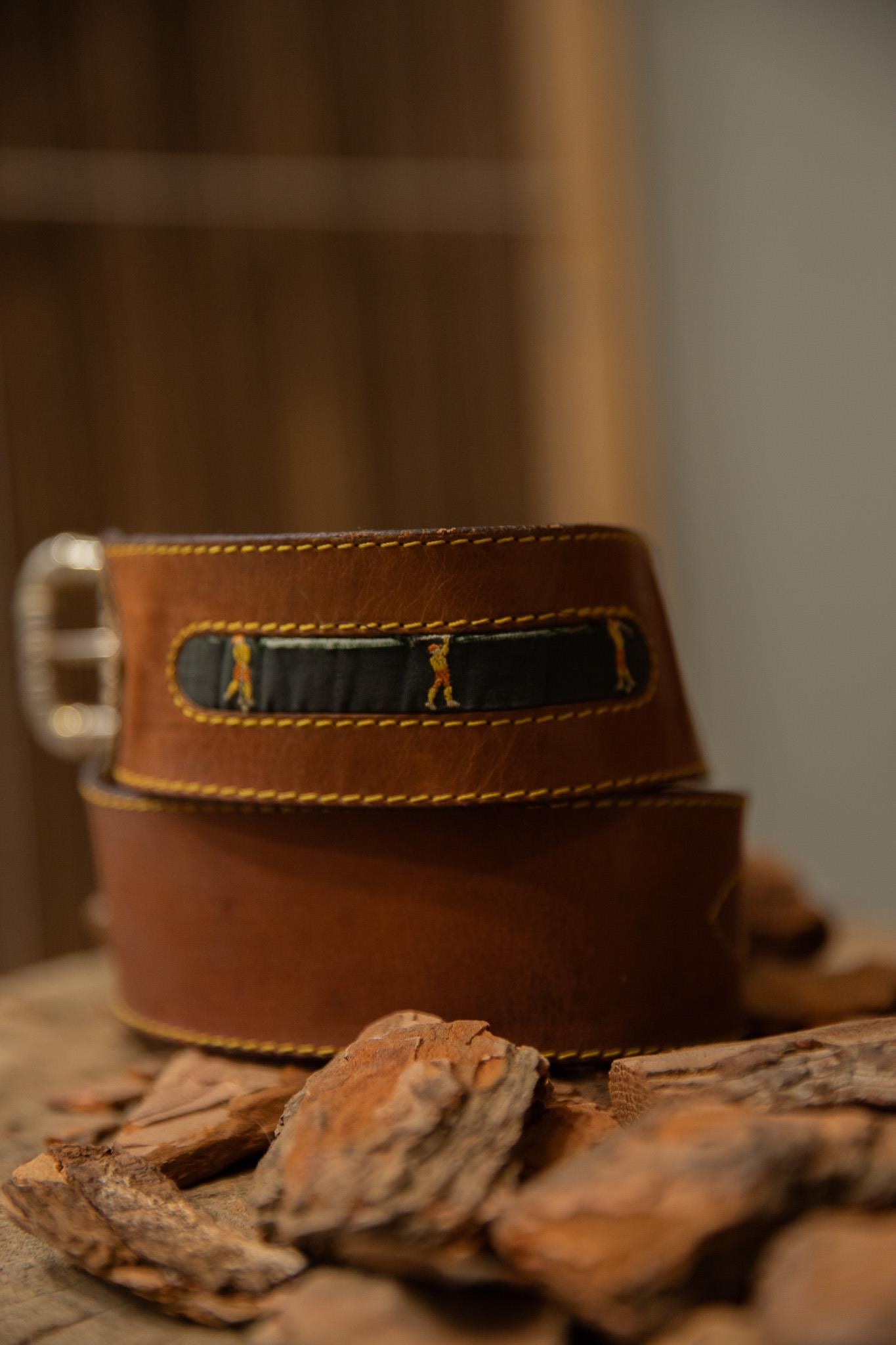 Brown 70's Golf Nakışlı Deri Kemer