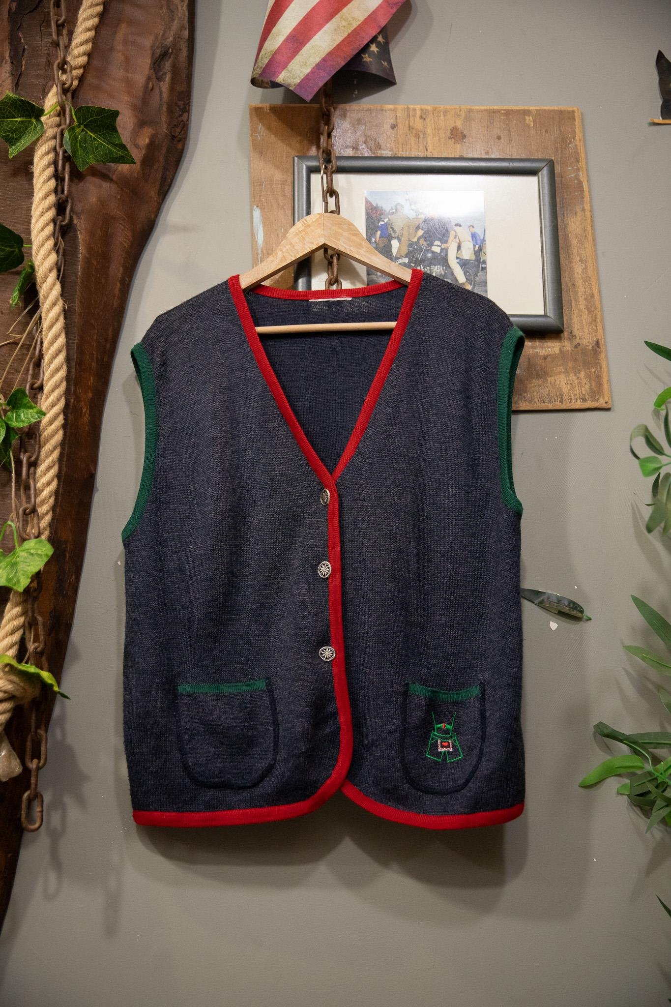 Classic Knit Yelek