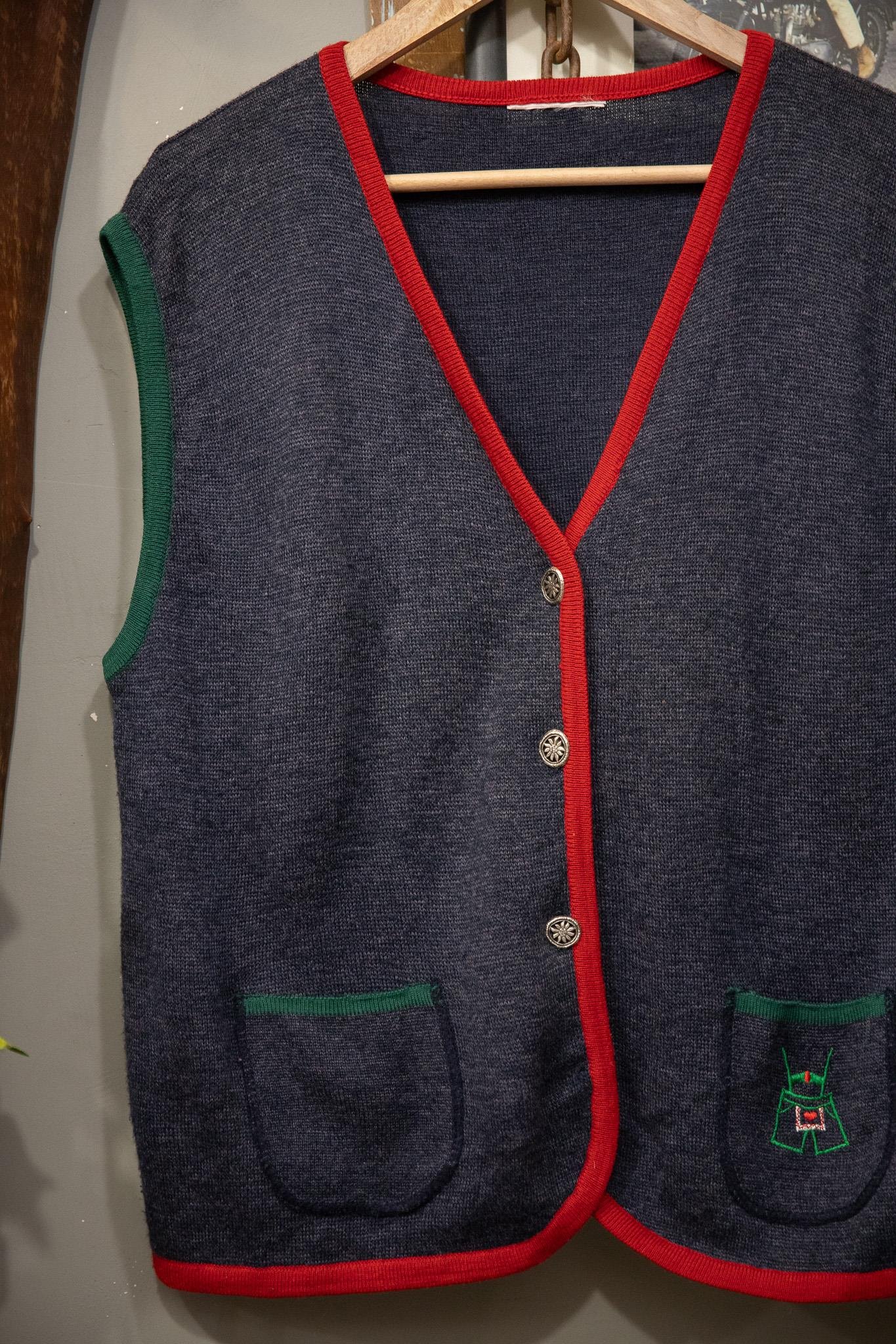 Classic Knit Yelek