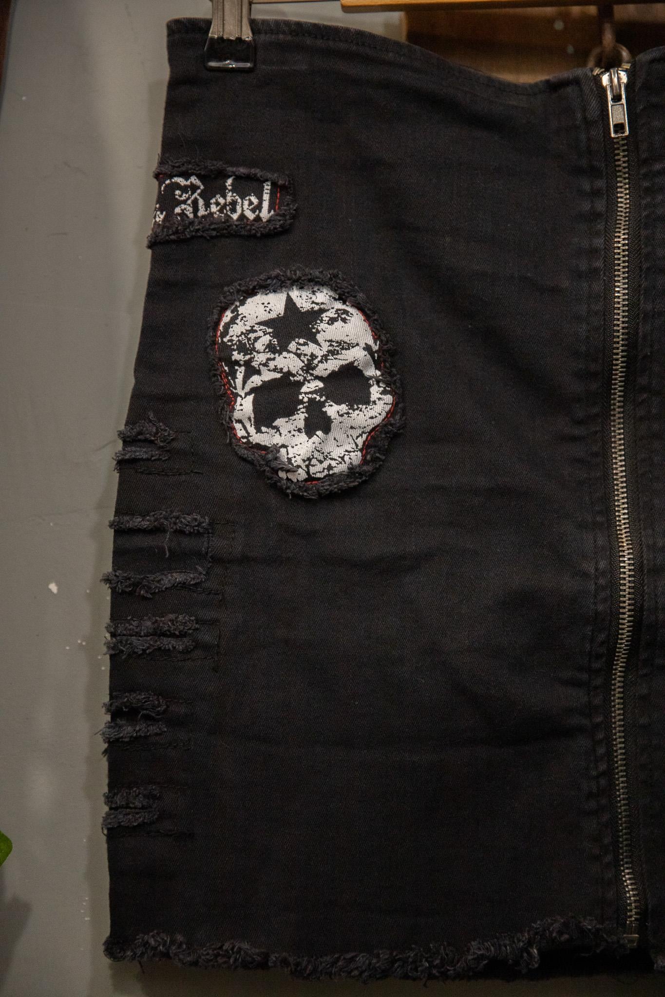 Dark Rebel Edge Etek