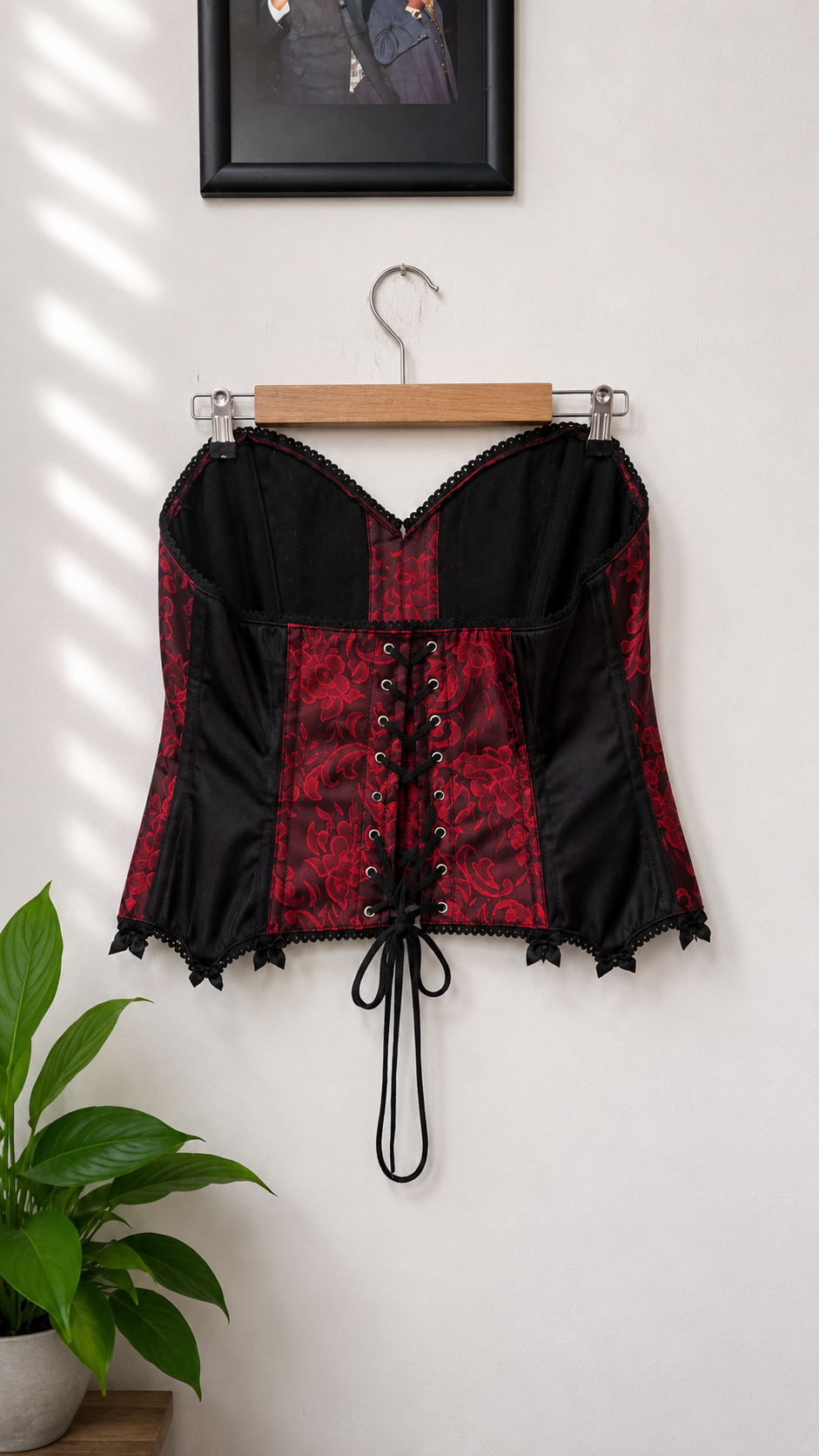 Gothic Red&Black Brocade Korse