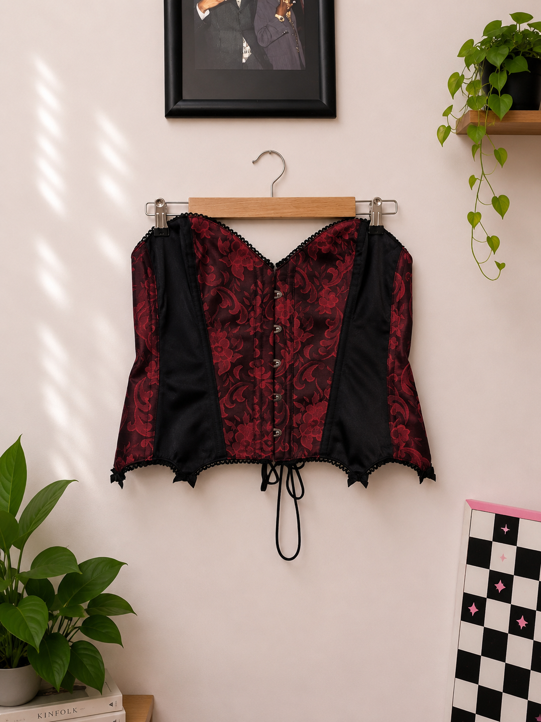Gothic Red&Black Brocade Korse