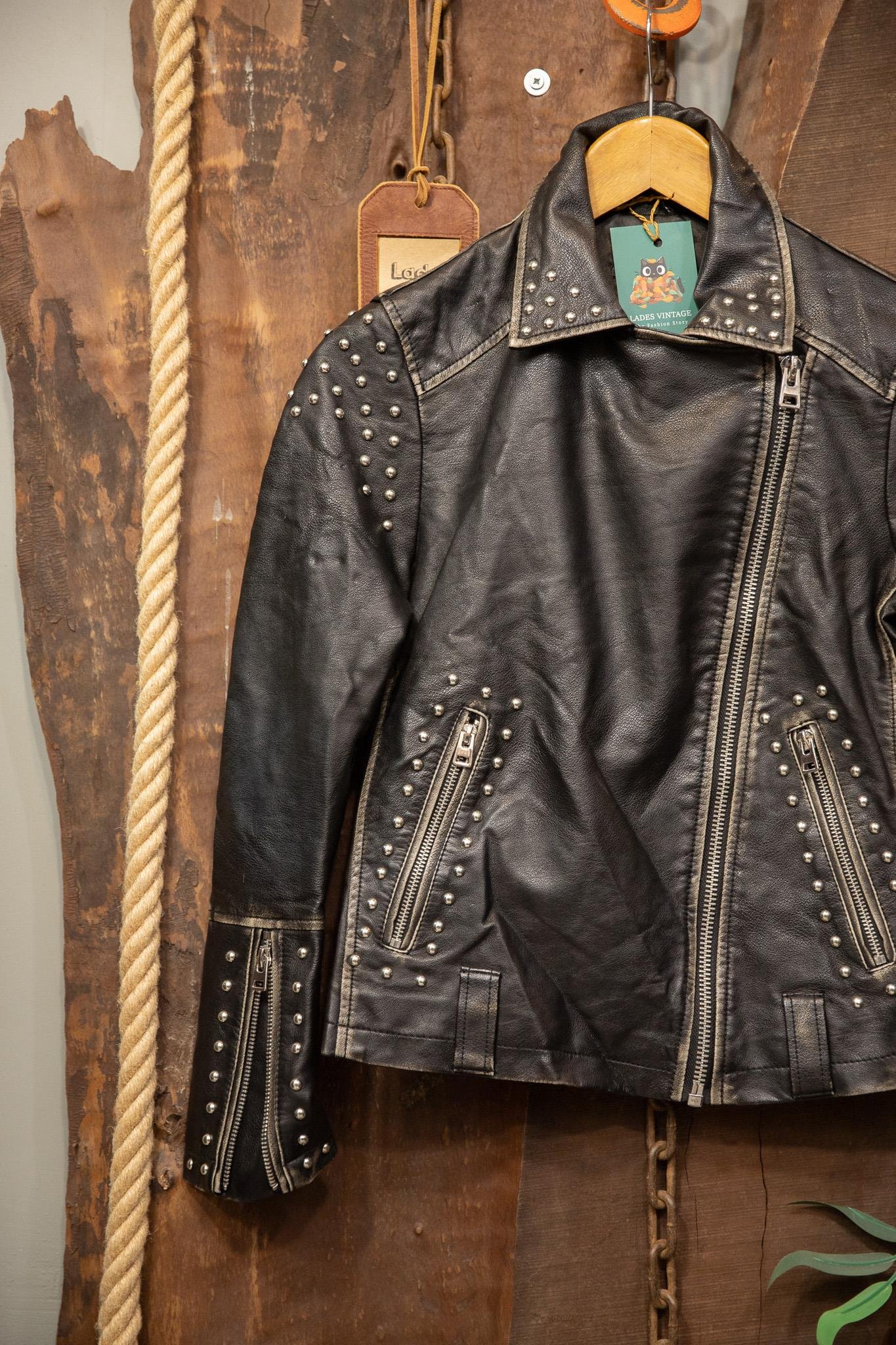 Metal Zımbalı Biker Deri Ceket