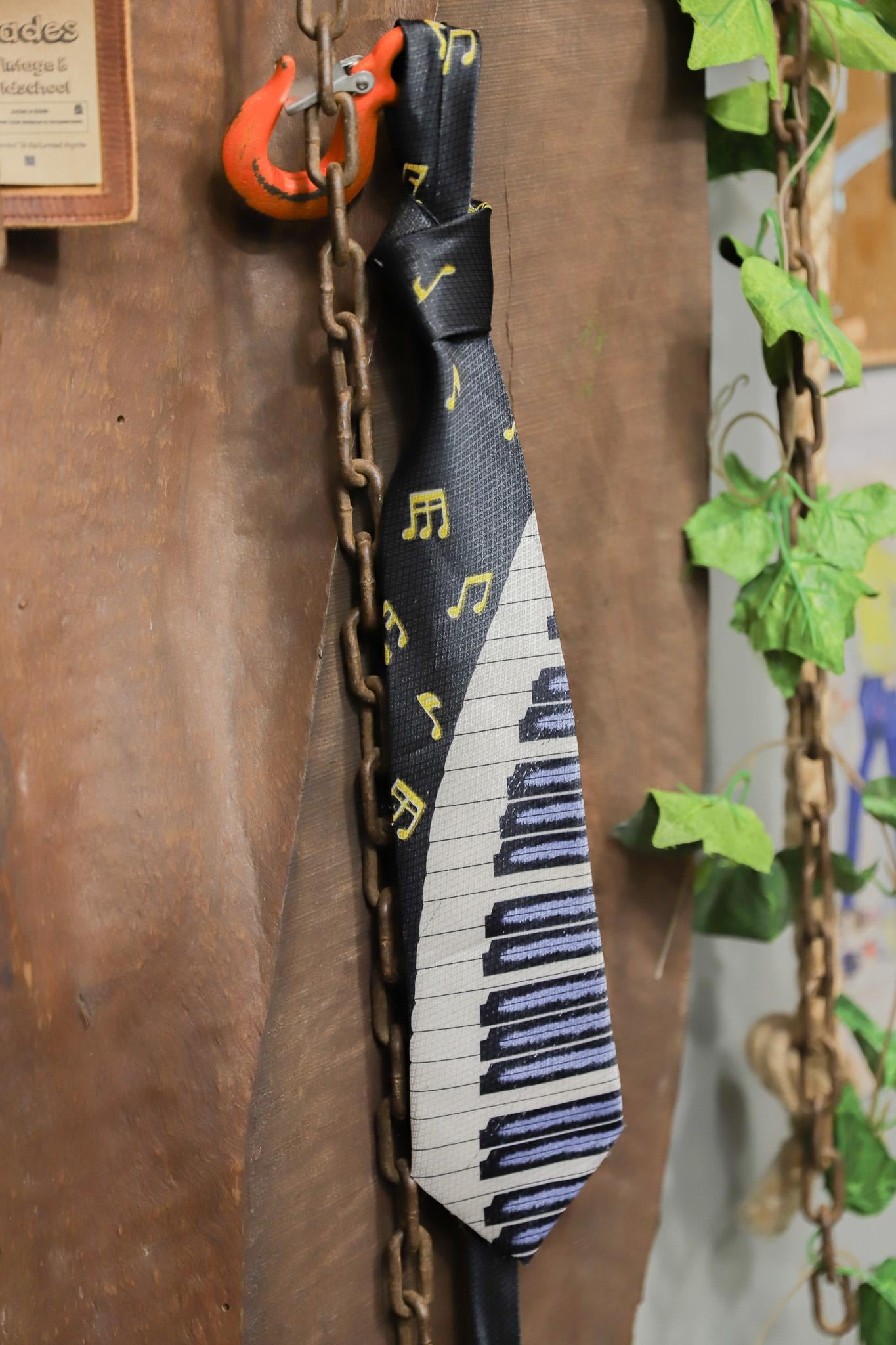 Music Note Graphic Kravat