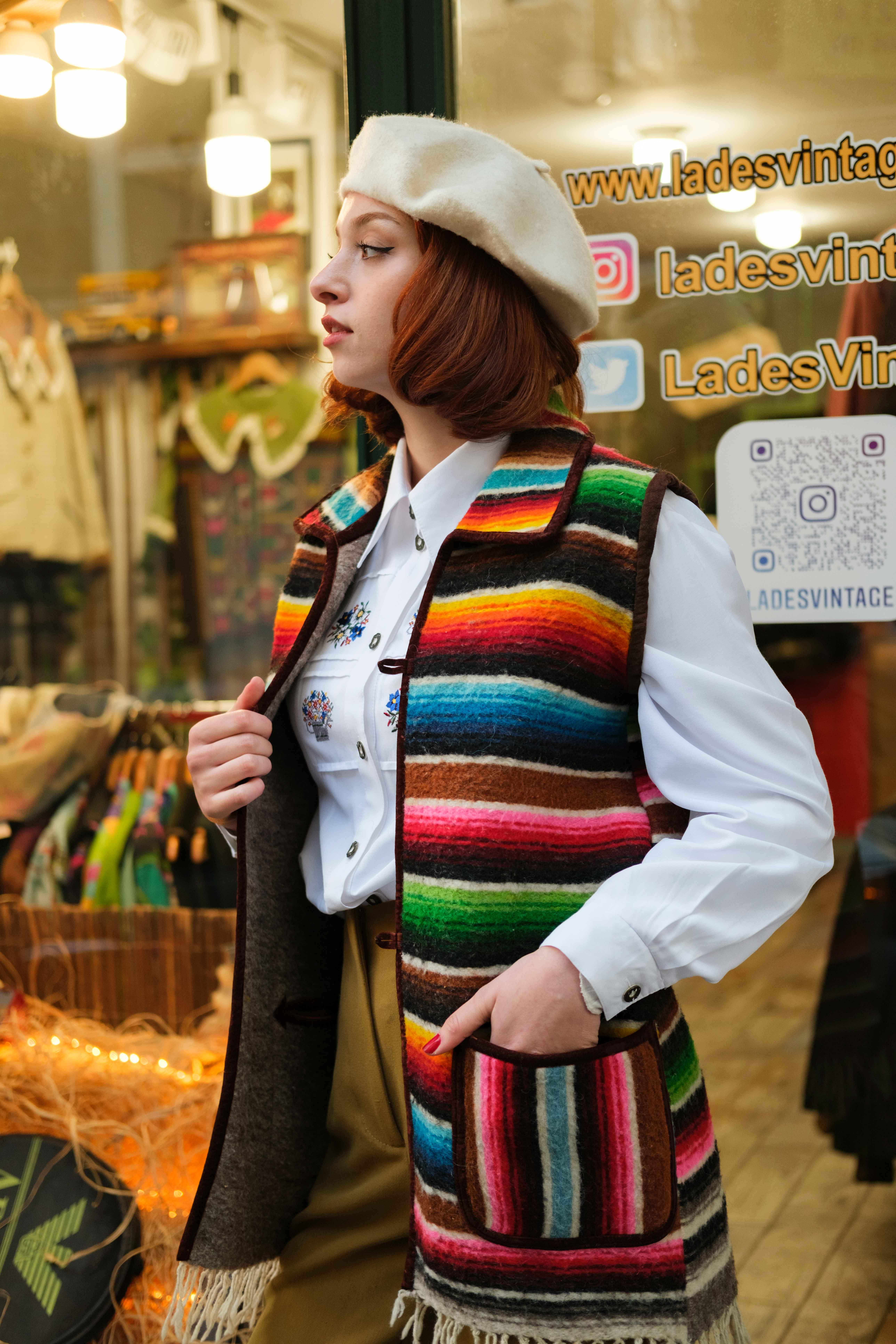 RENKLİ MODEL BOHEM YELEK