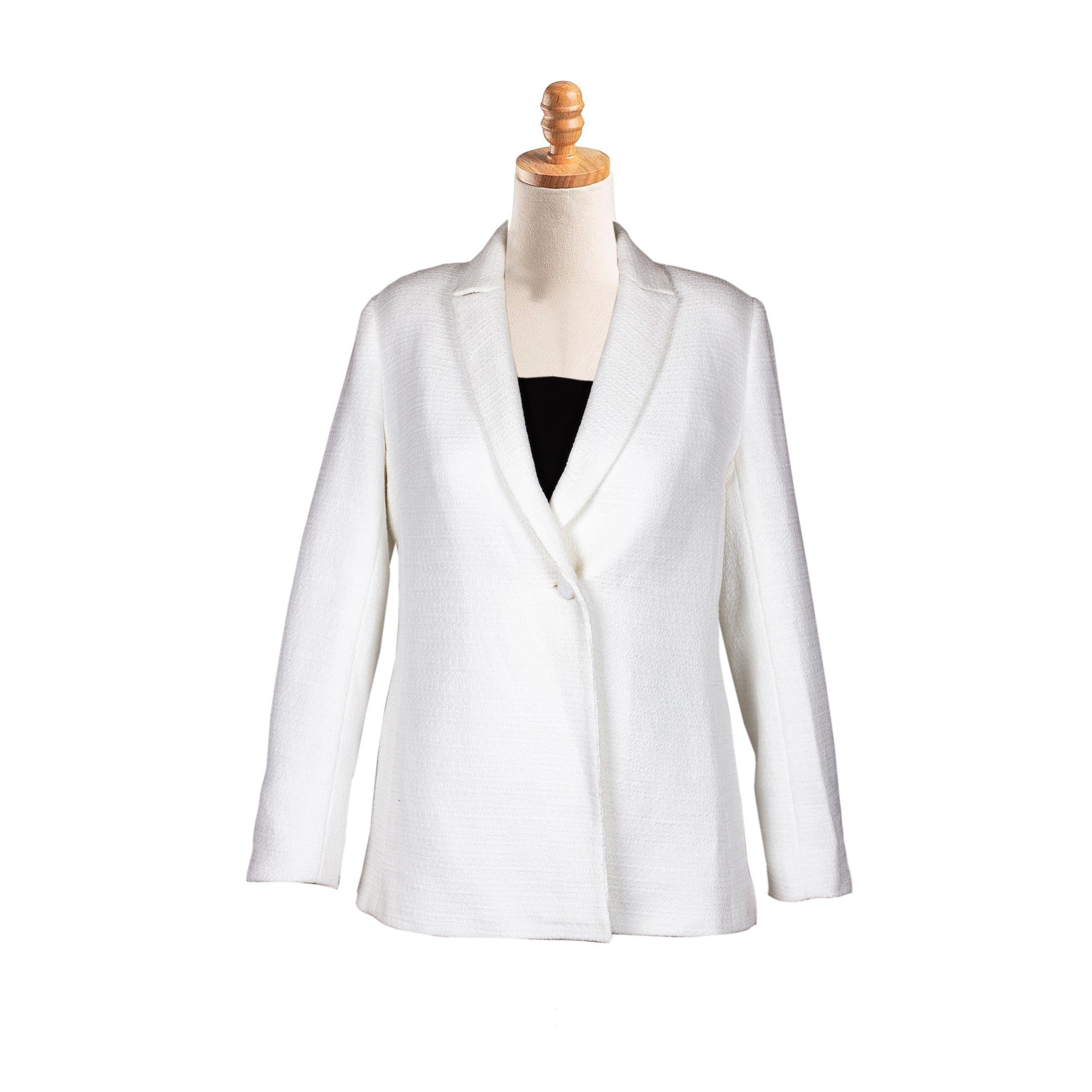 BEYAZ CEKET VE ÇANTA