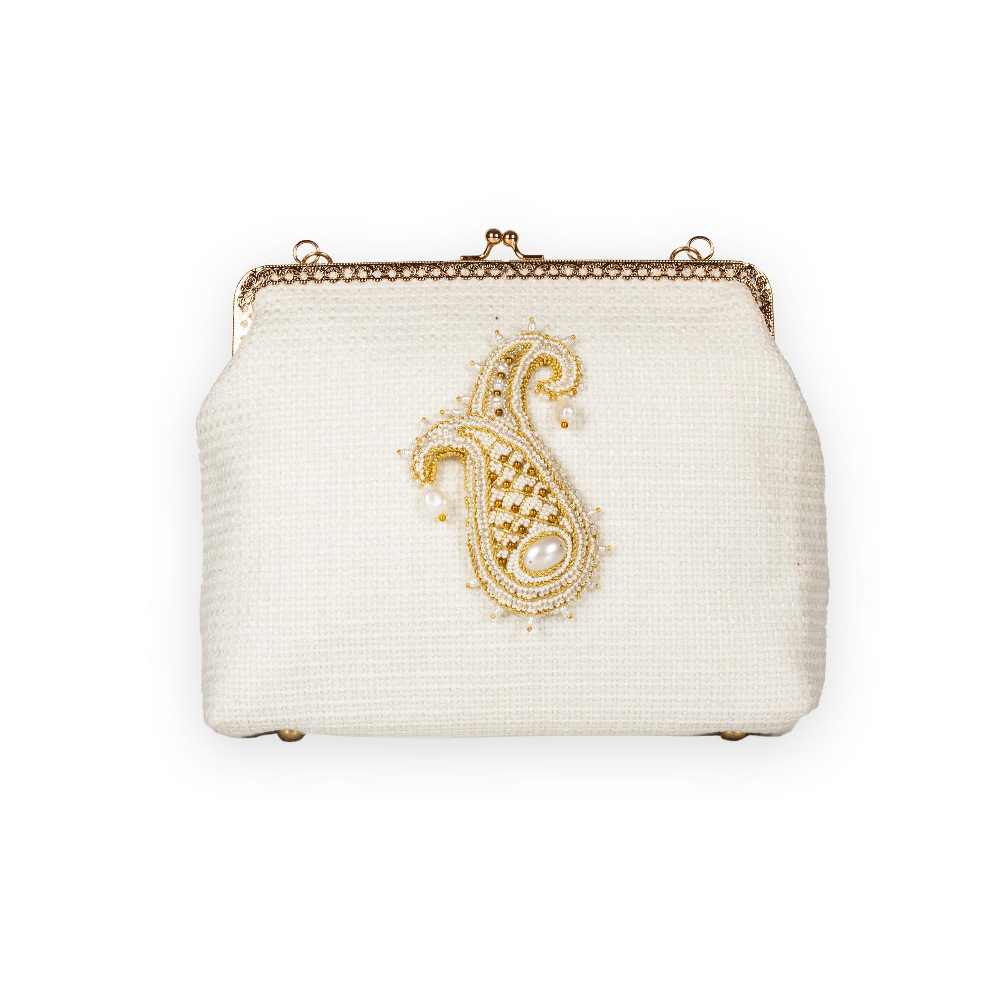 BEYAZ CEKET VE ÇANTA