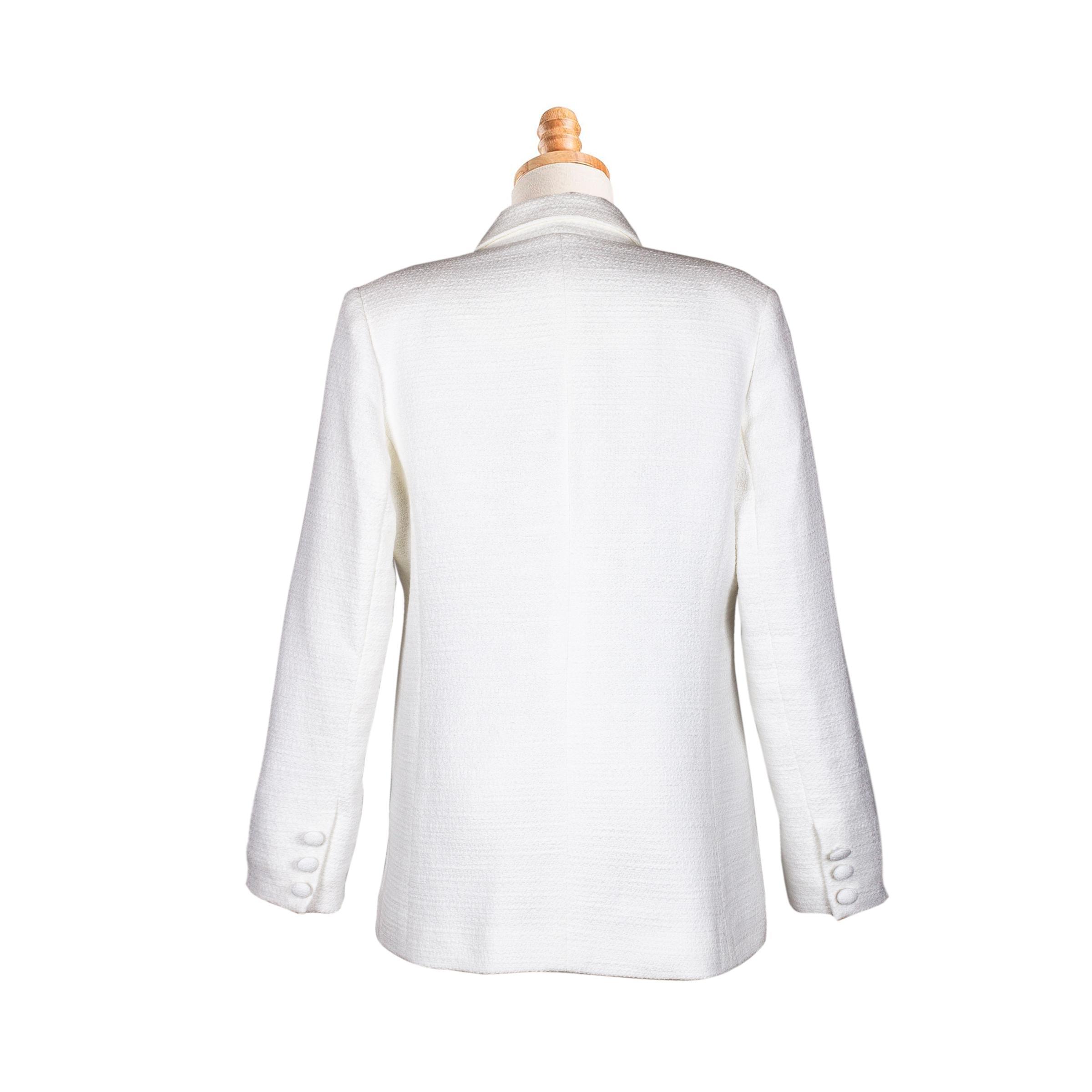 BEYAZ CEKET VE ÇANTA