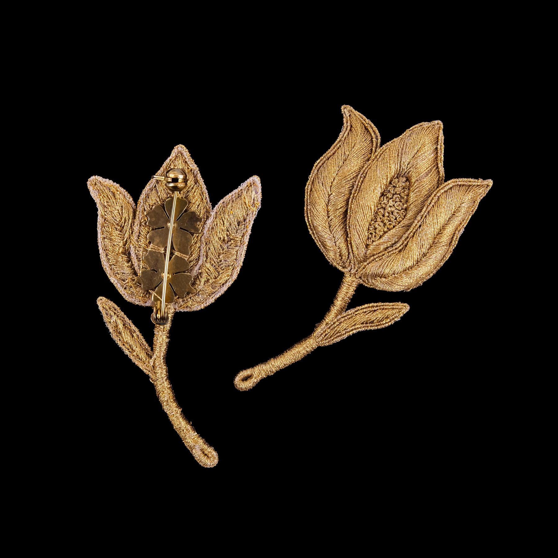 LALEZAR YAKA İĞNESİ