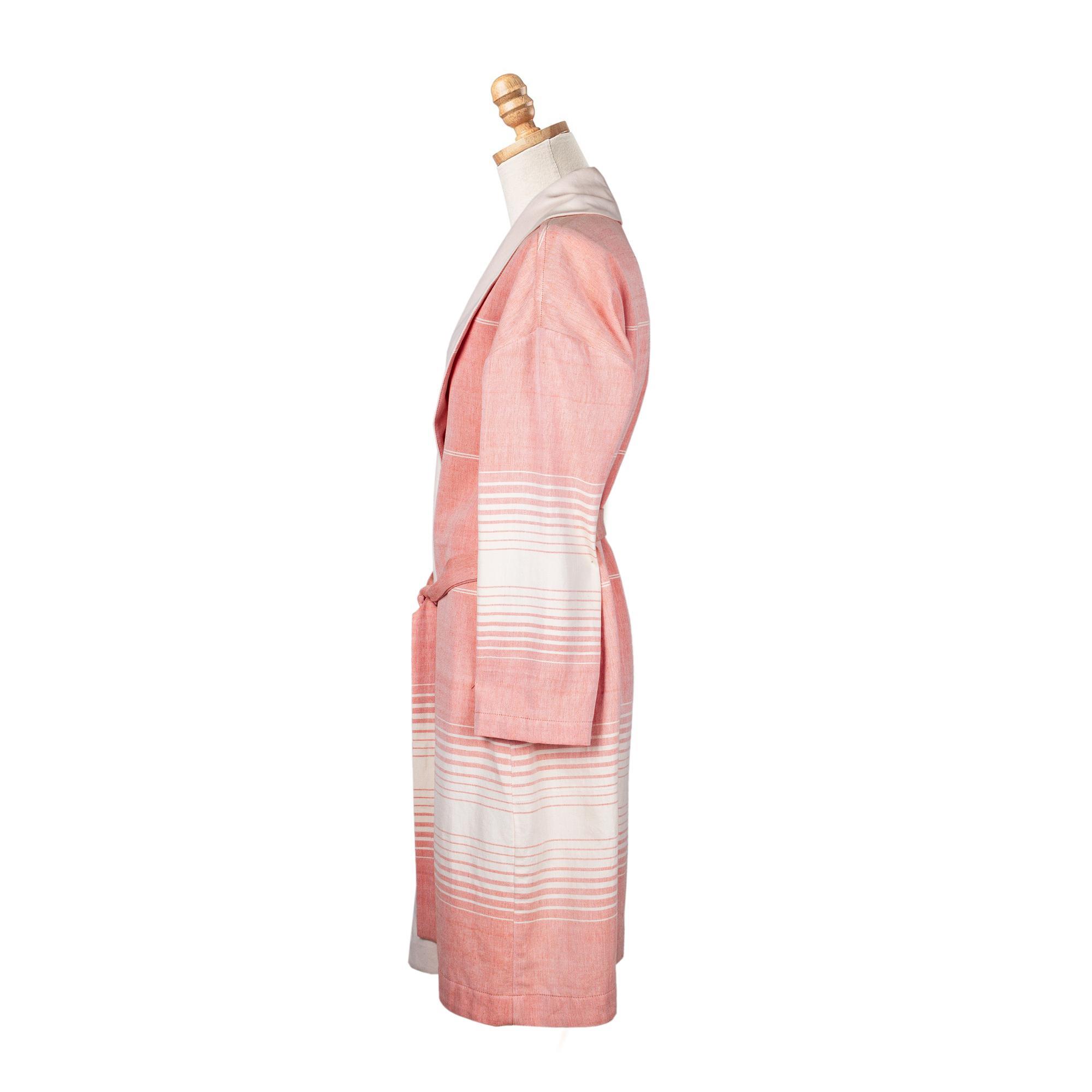 PEMBE BORNOZ