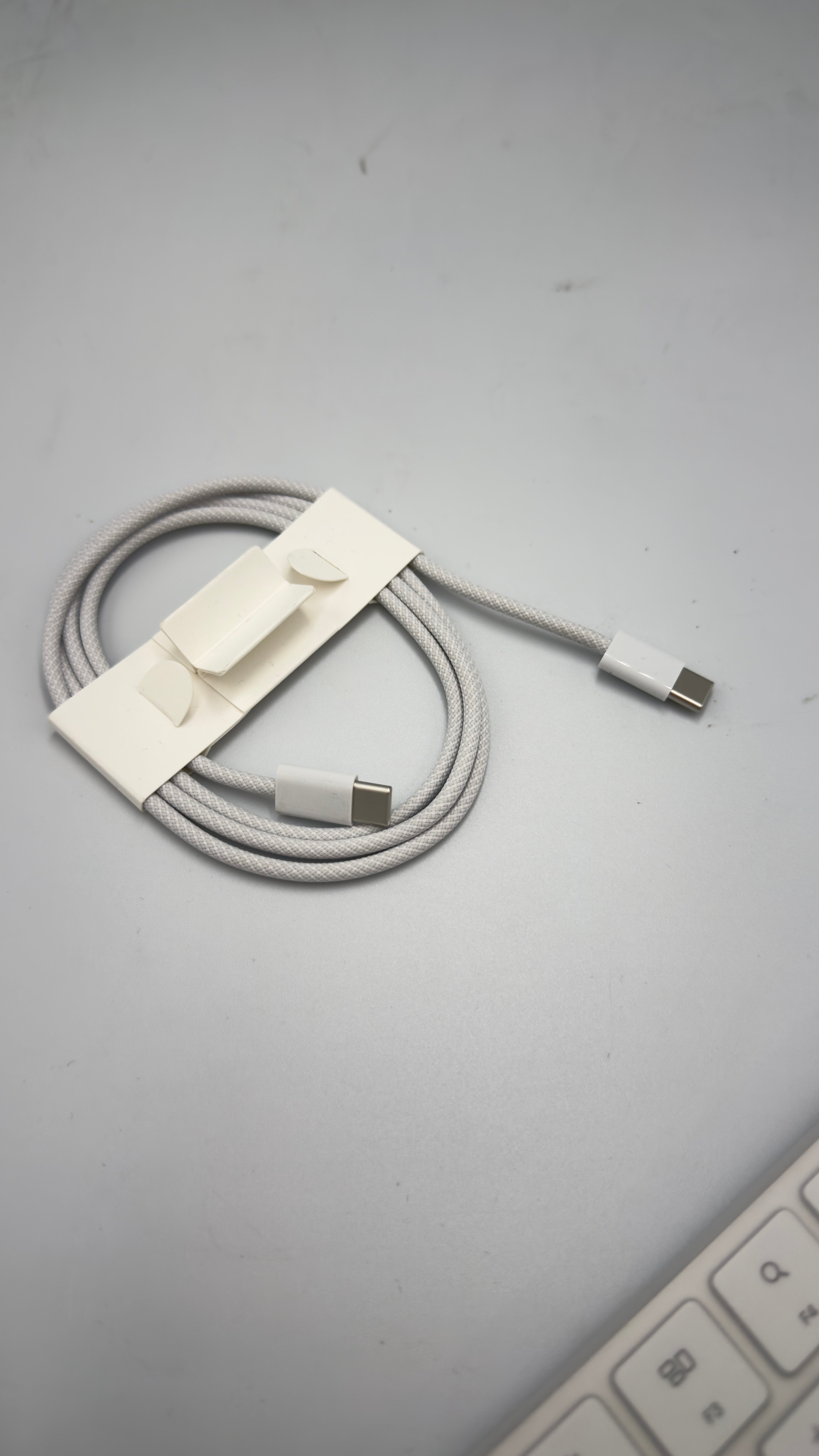 Magic Keyboard with Touch ID  - TR Q Gümüş