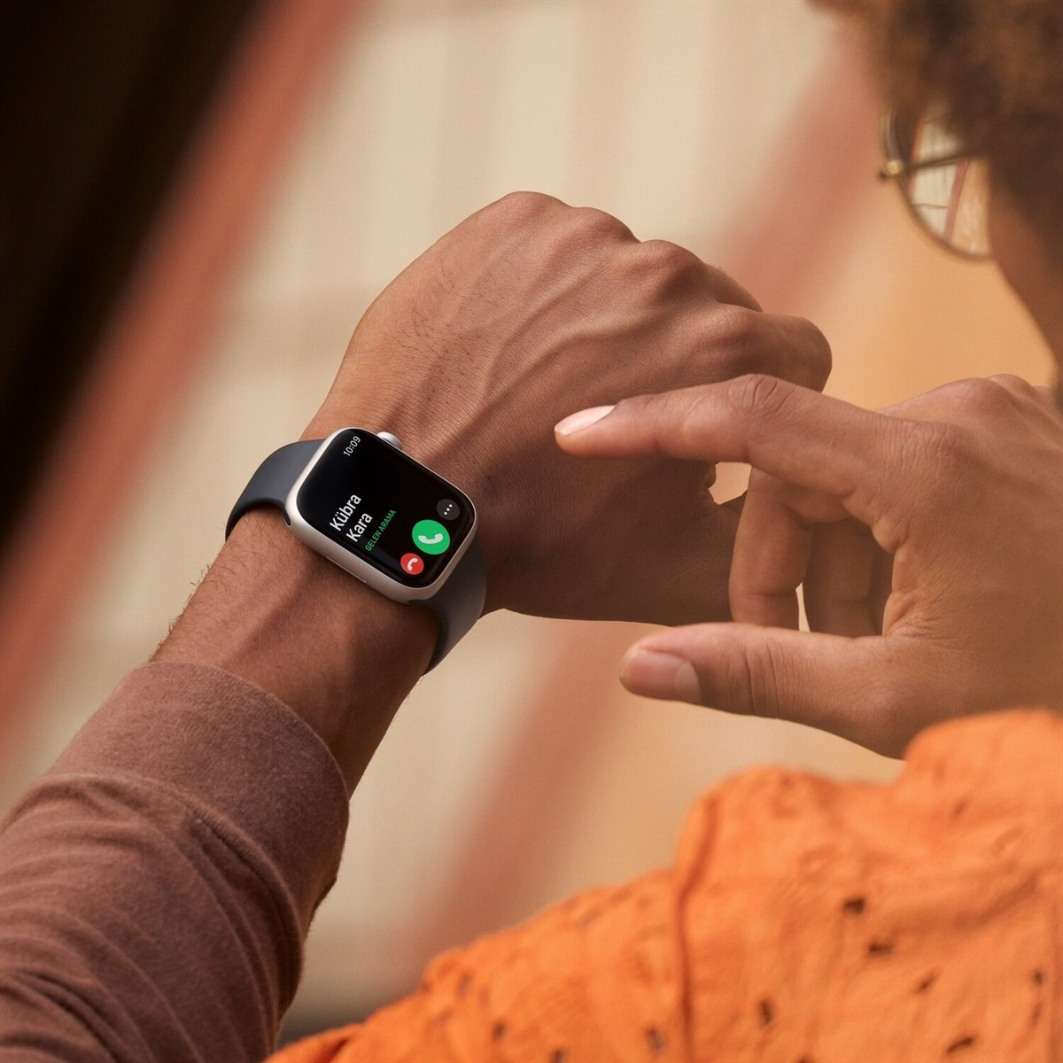 Apple Watch Series 8 GPS 45mm Gece Yarısı Alüminyum Kasa Gece Yarısı Spor Kordon MNP13TU/A