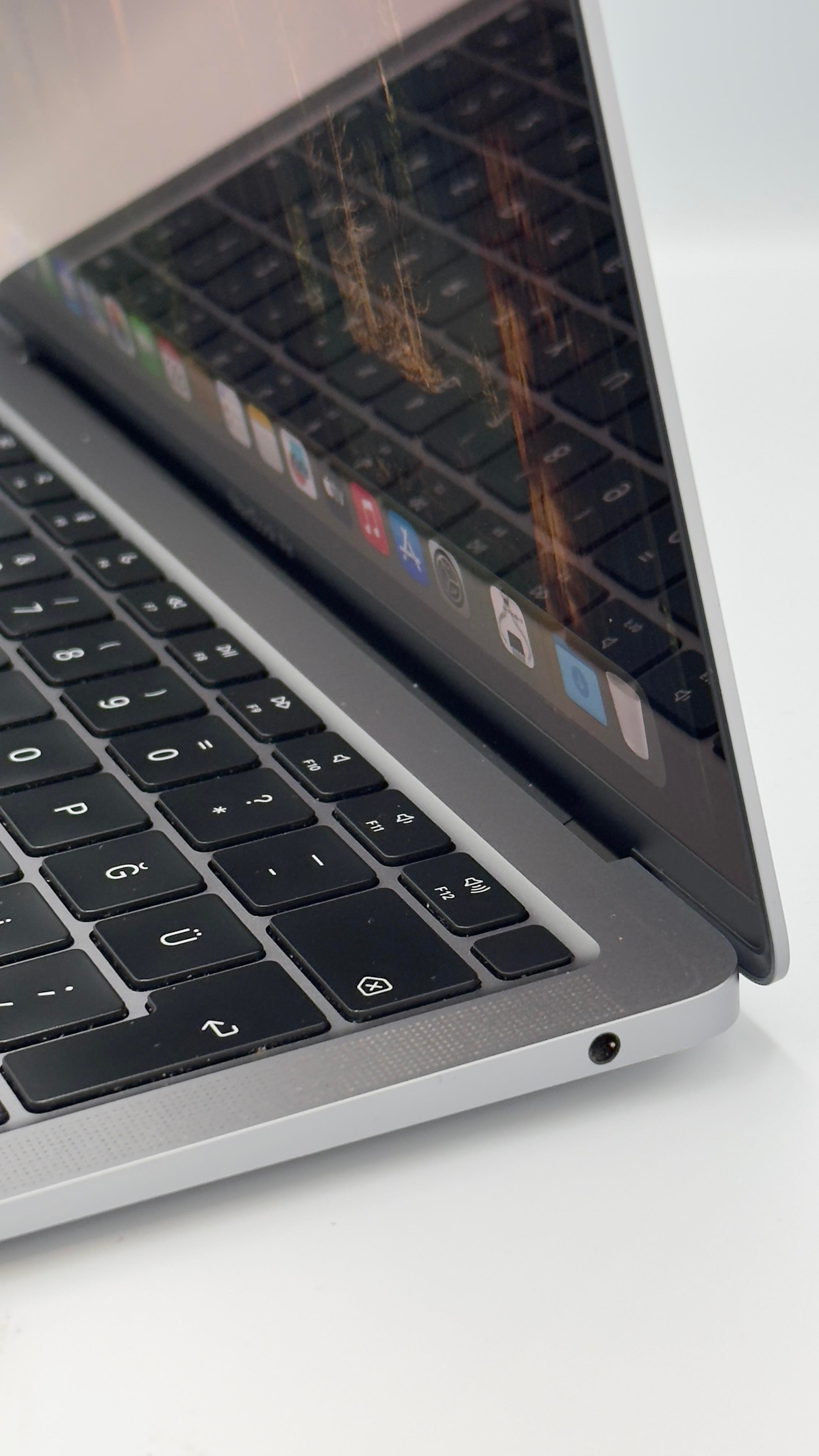 MacBook Air (M1,2020)  13.3 GRAY 8C CPU 7C GPU 16GB 256GB Z1240009KTU/A_2ND