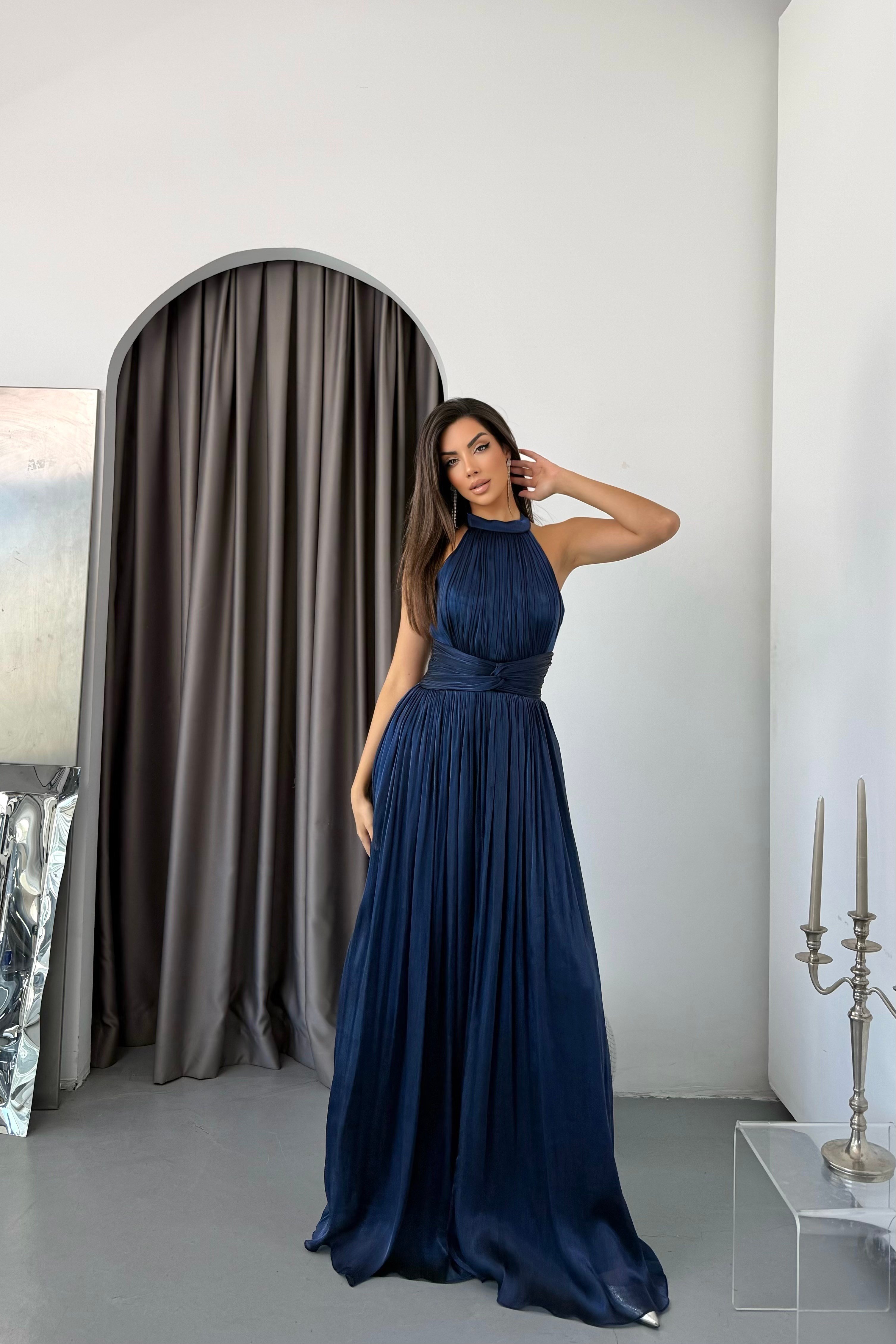 Halter Yaka Organze Janjan Beli Büzgülü Abiye Elbise - Lacivert