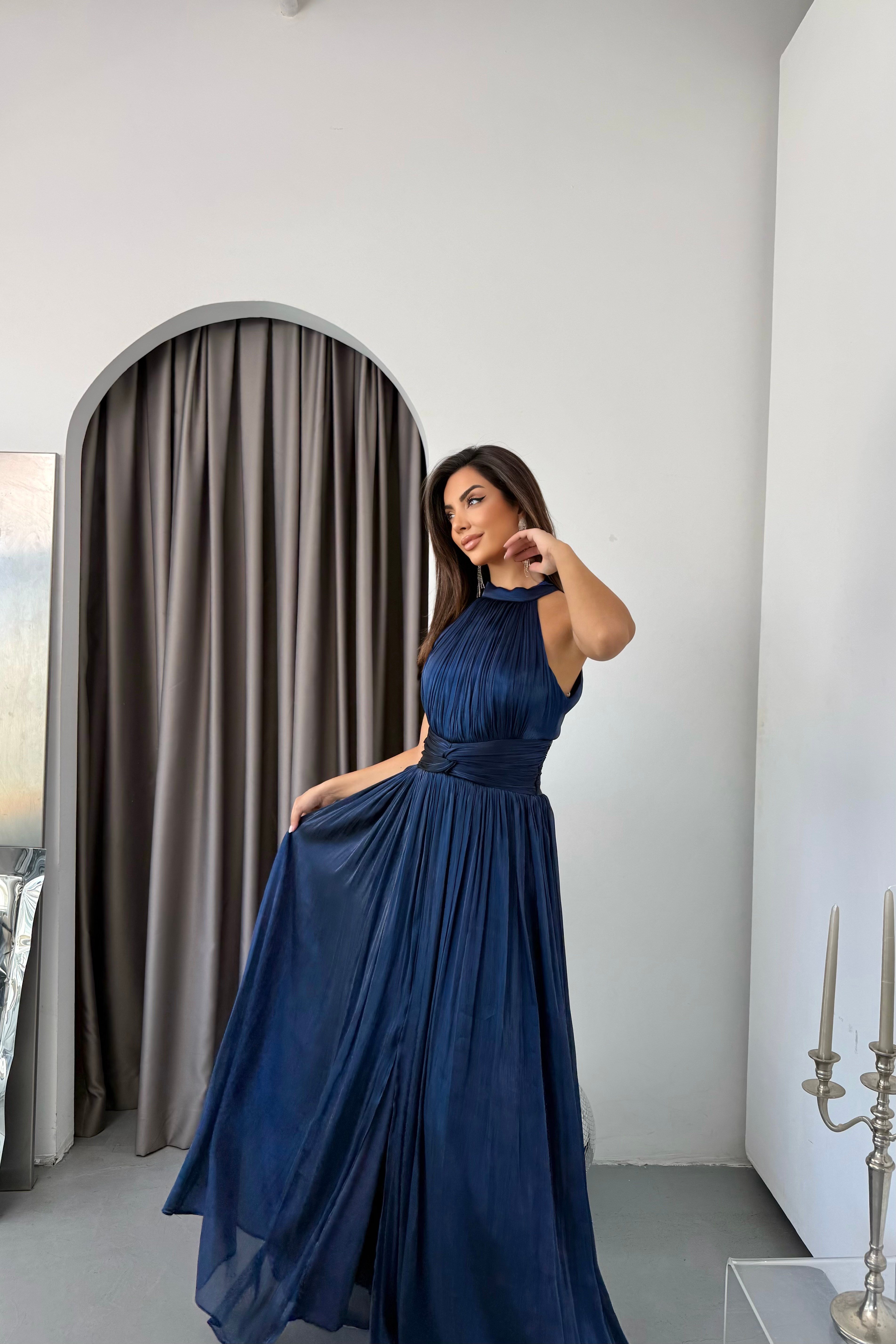 Halter Yaka Organze Janjan Beli Büzgülü Abiye Elbise - Lacivert