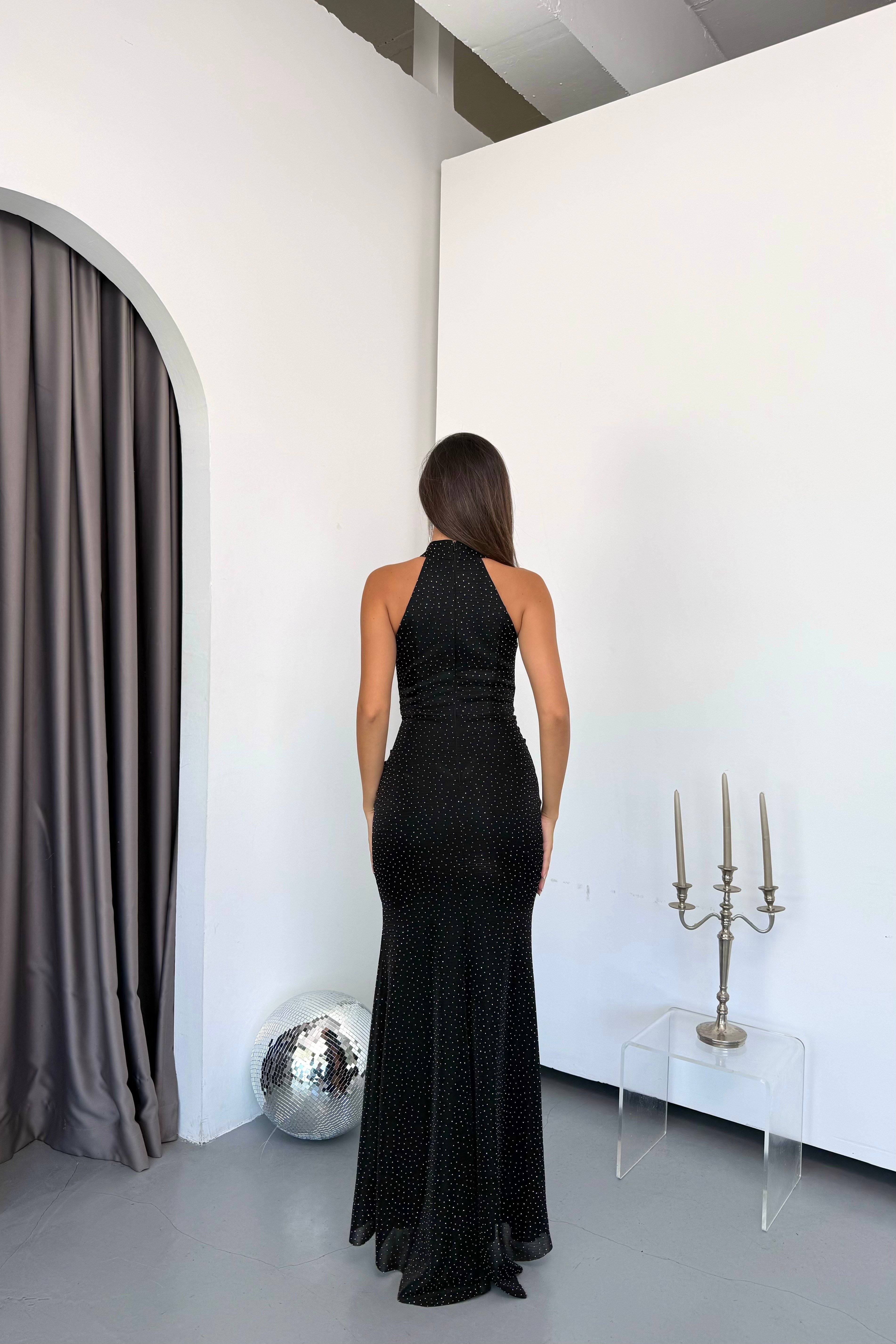 Halter Yaka Pırıltılı Taş Baskılı Jakar Kumaş Abiye Elbise - Siyah