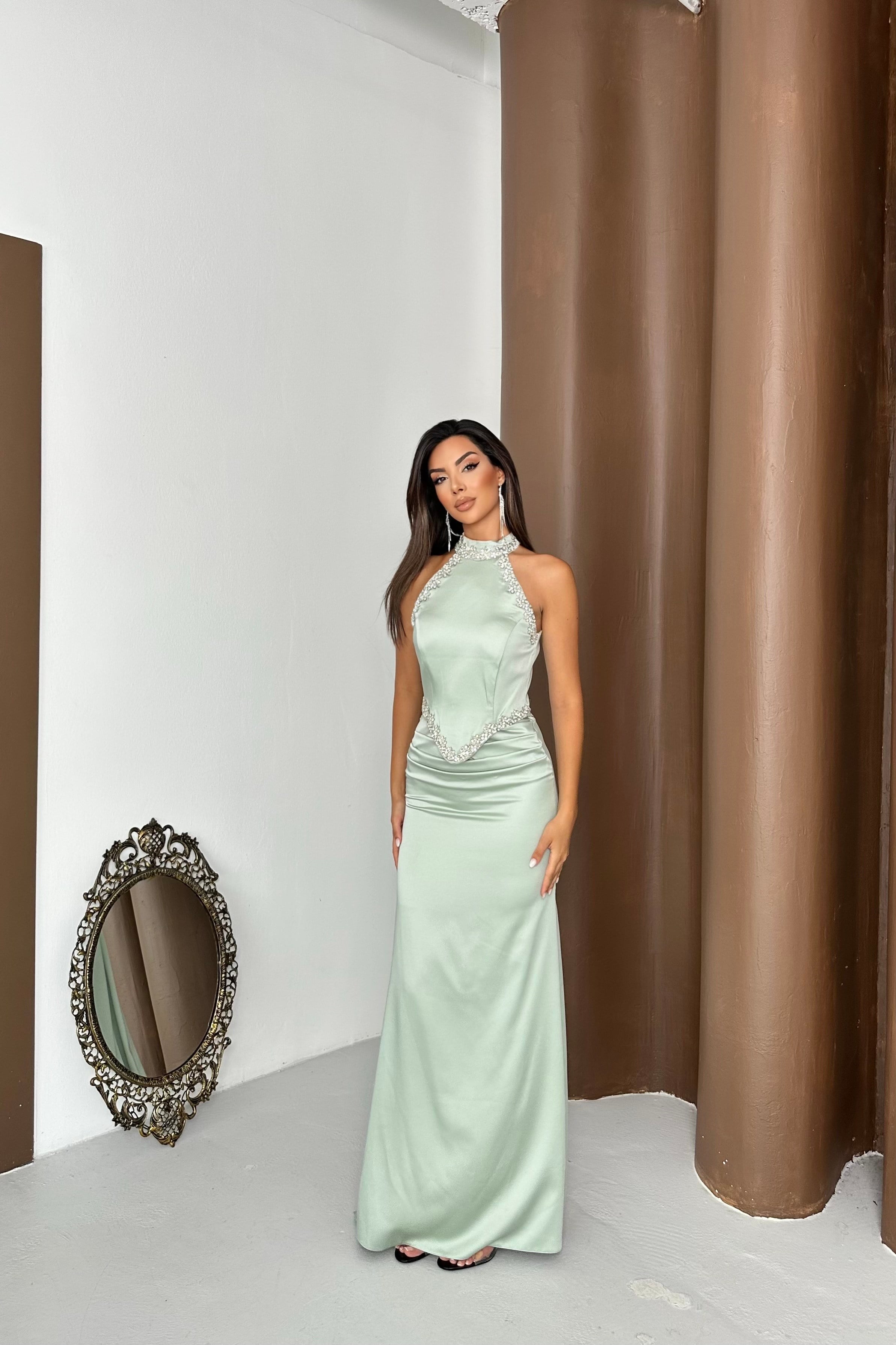 Halter Yaka Taş Detaylı Saten Şık Tasarım Abiye Elbise - Mint