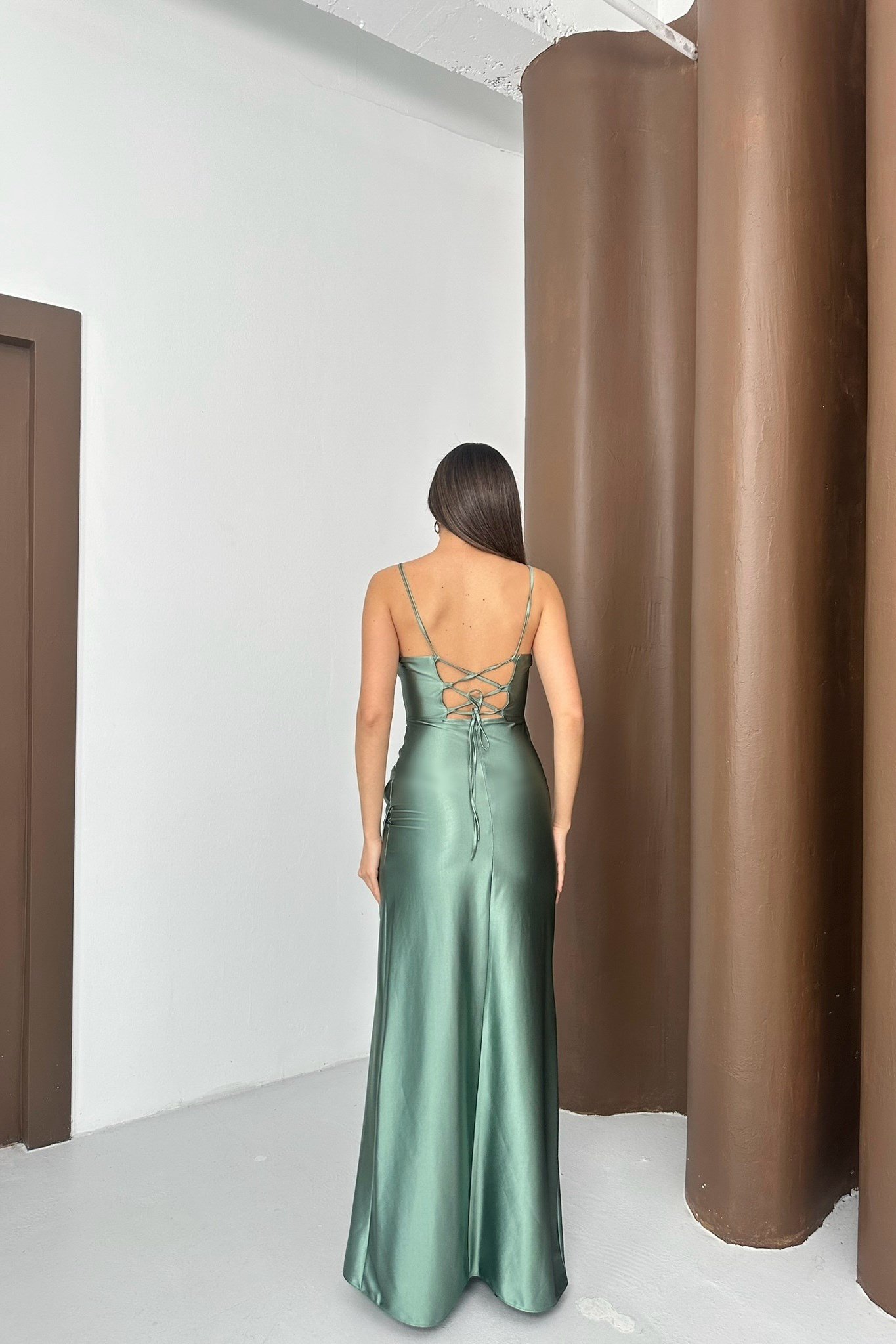 Örme Saten Sırt Bağcık Ve Askılı Abiye Elbise - Mint Yeşili