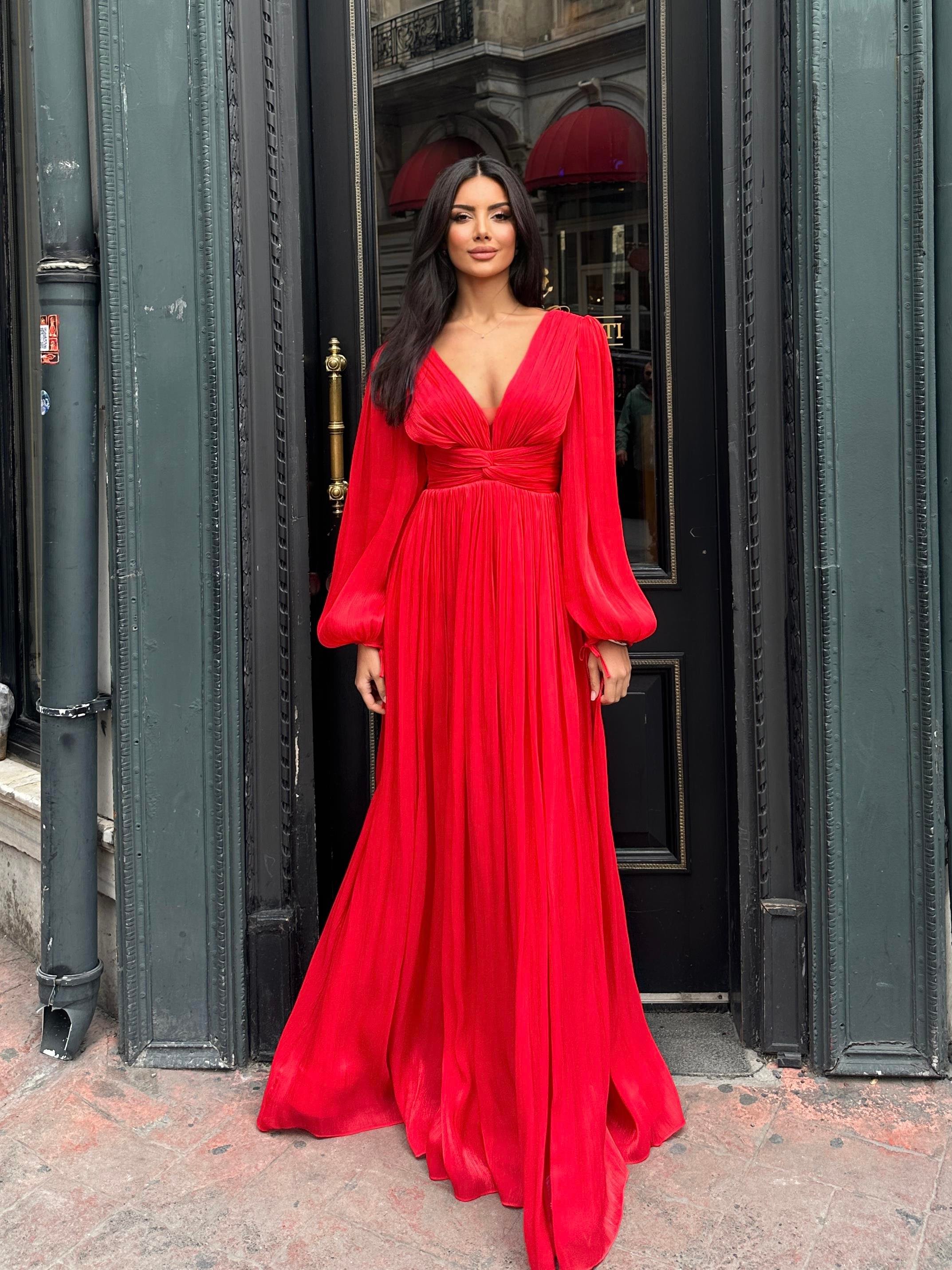 Şık Uzun Kollu Tasarım Abiye Elbise Valentino - Kırmızı
