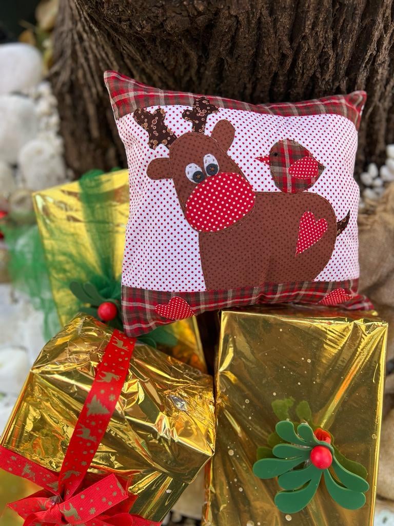 Geyik Ve Kuş Patchwork Kırlent Yastık