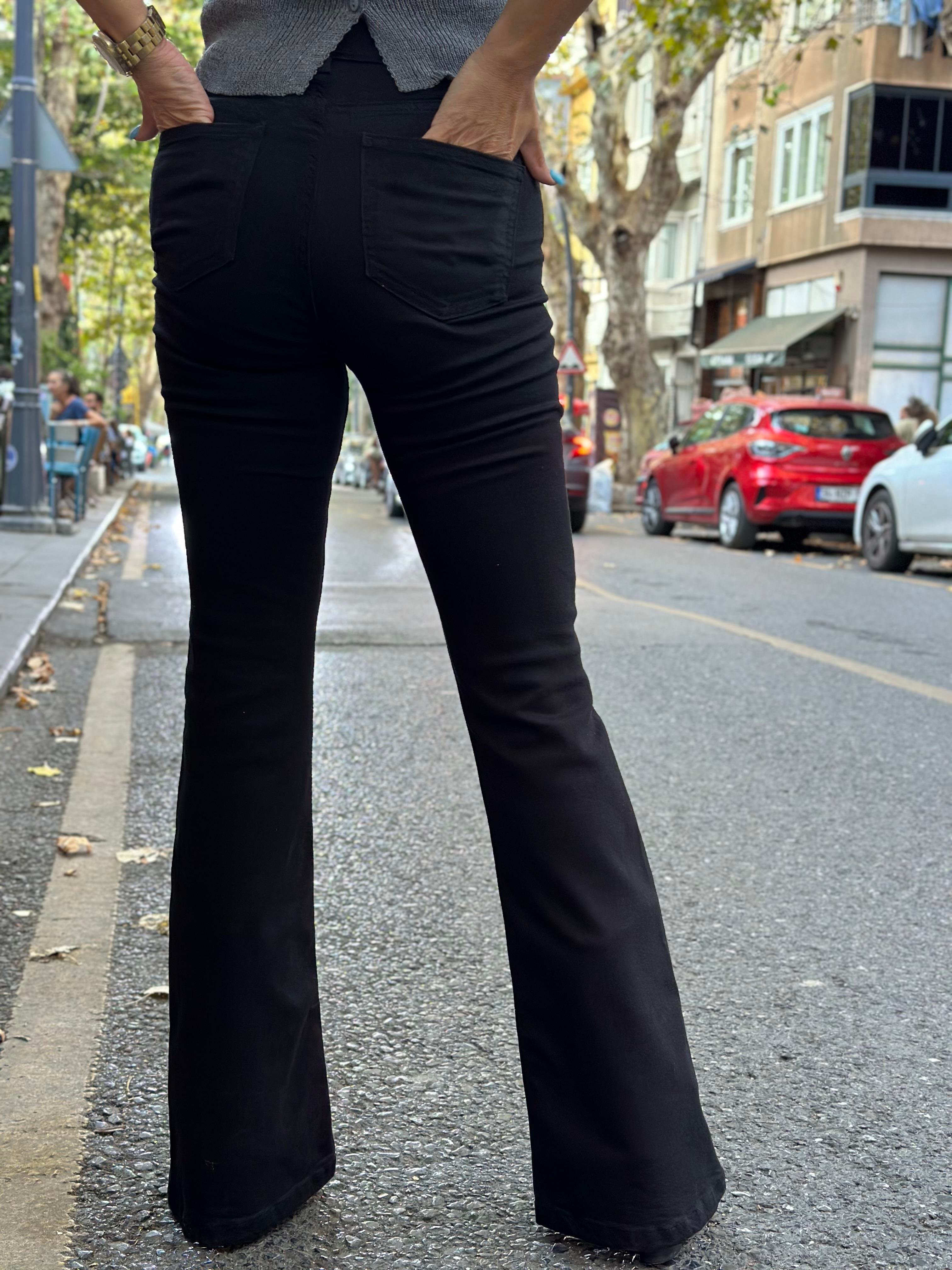 Siyah İspanyol Paça Likralı Kot Pantolon