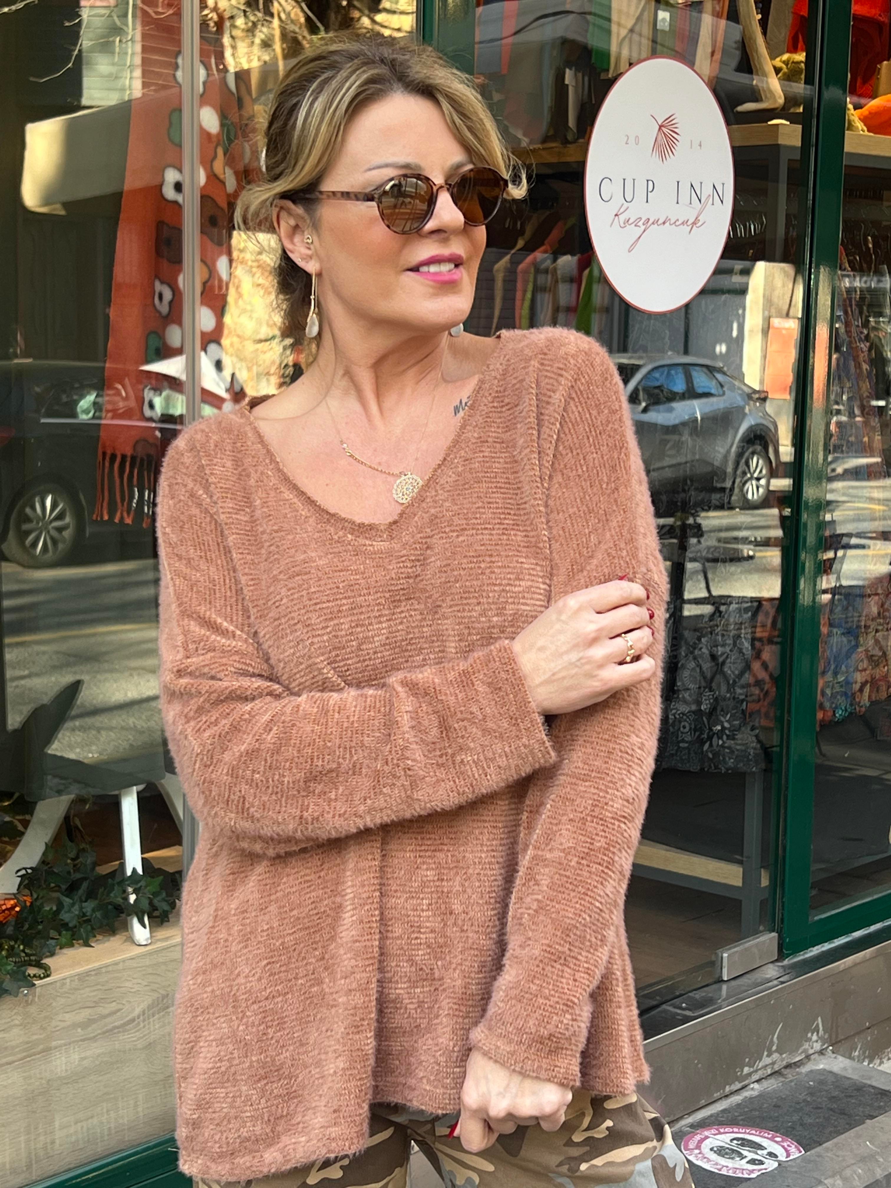 V Yaka İthal Angora Triko