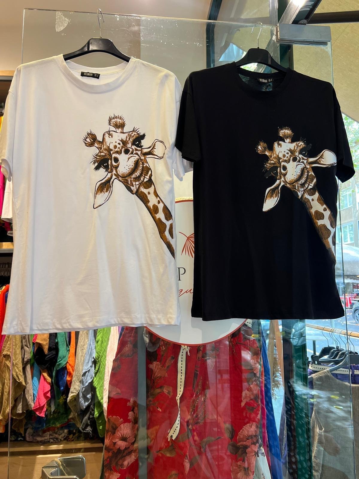 Zürafa Baskılı Tshirt