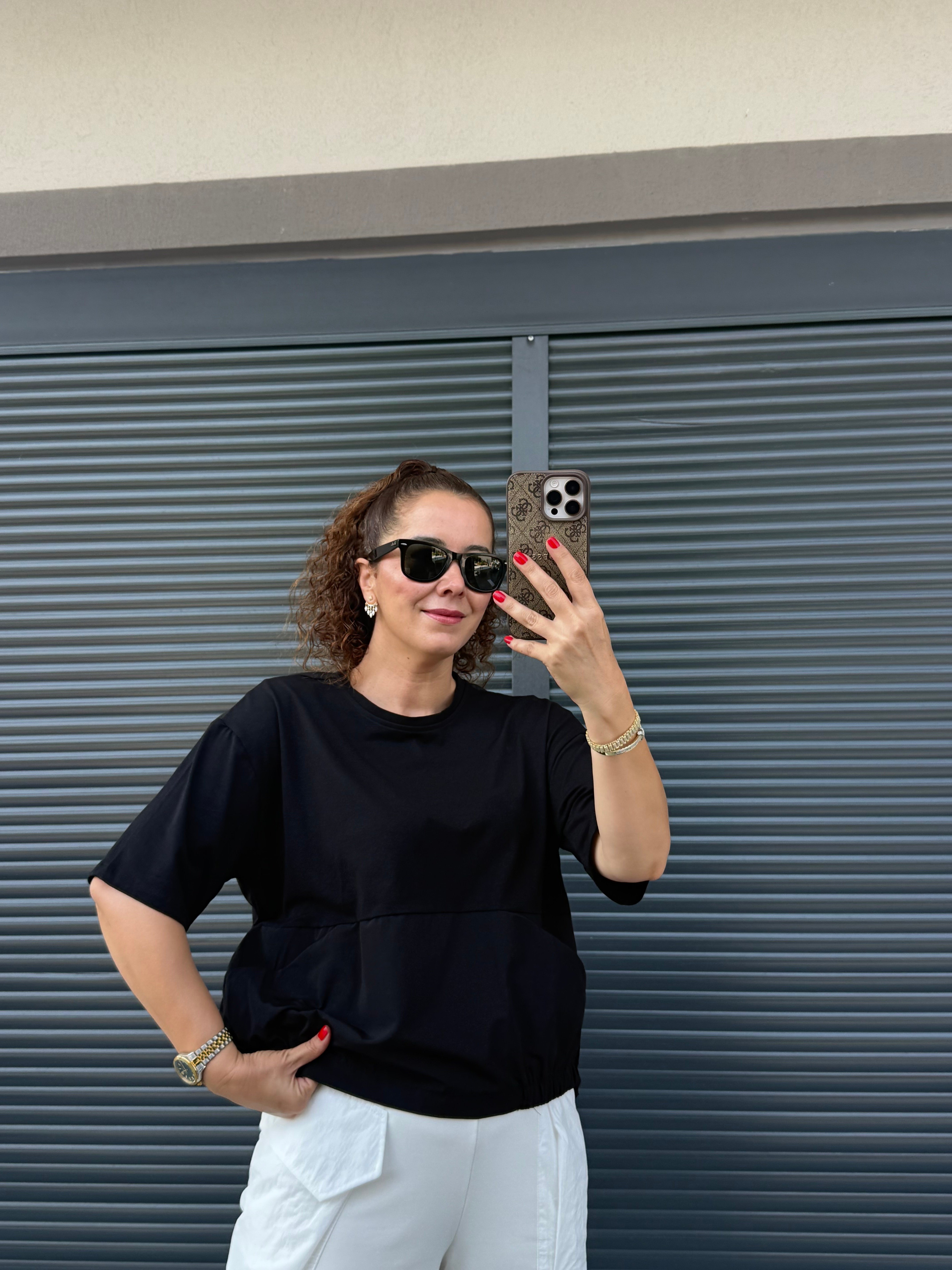 Arkası Düğme Detaylı Cepli T-Shirt Siyah