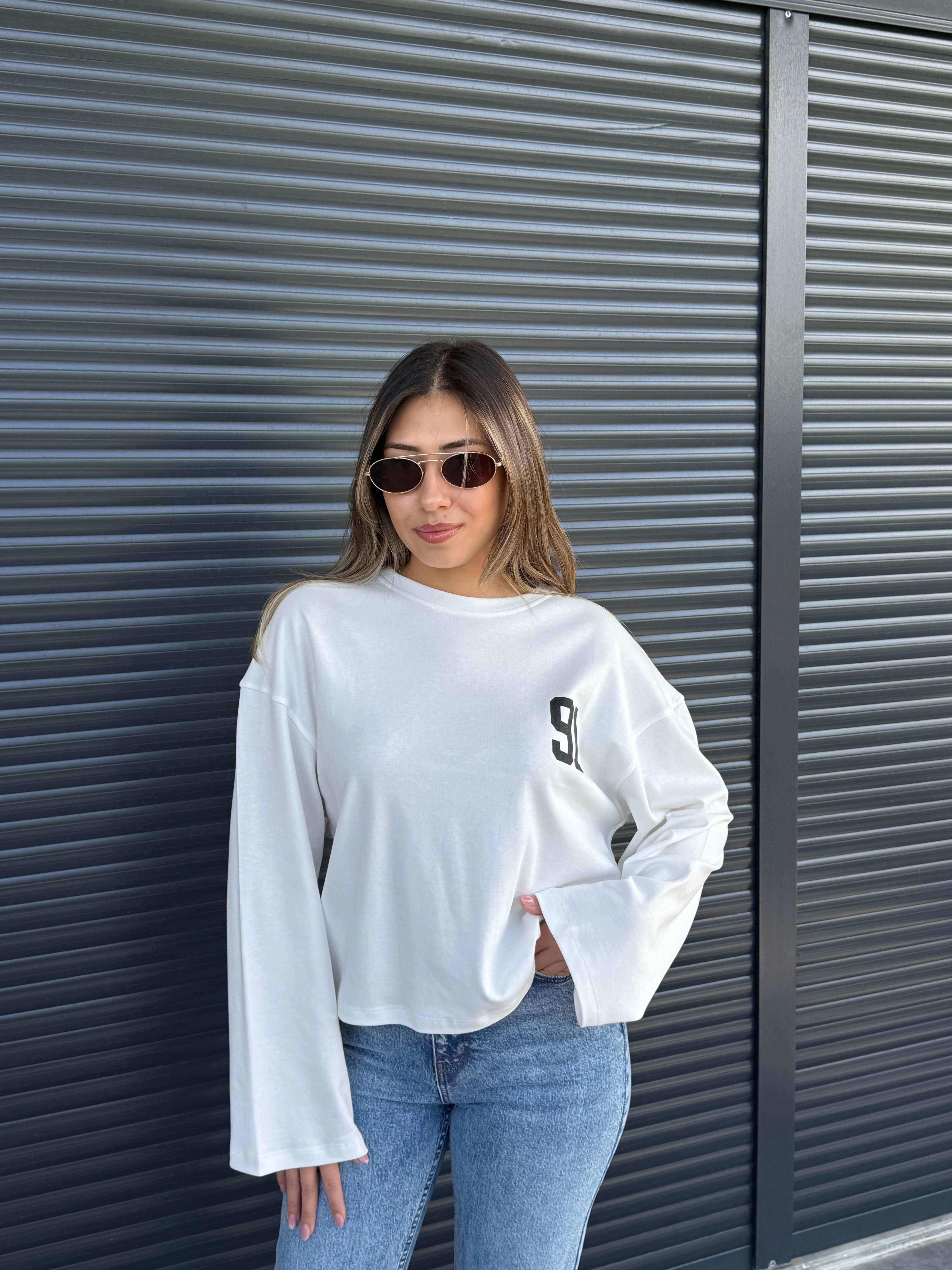 Beyaz Rakam Baskılı İnce Sweatshirt