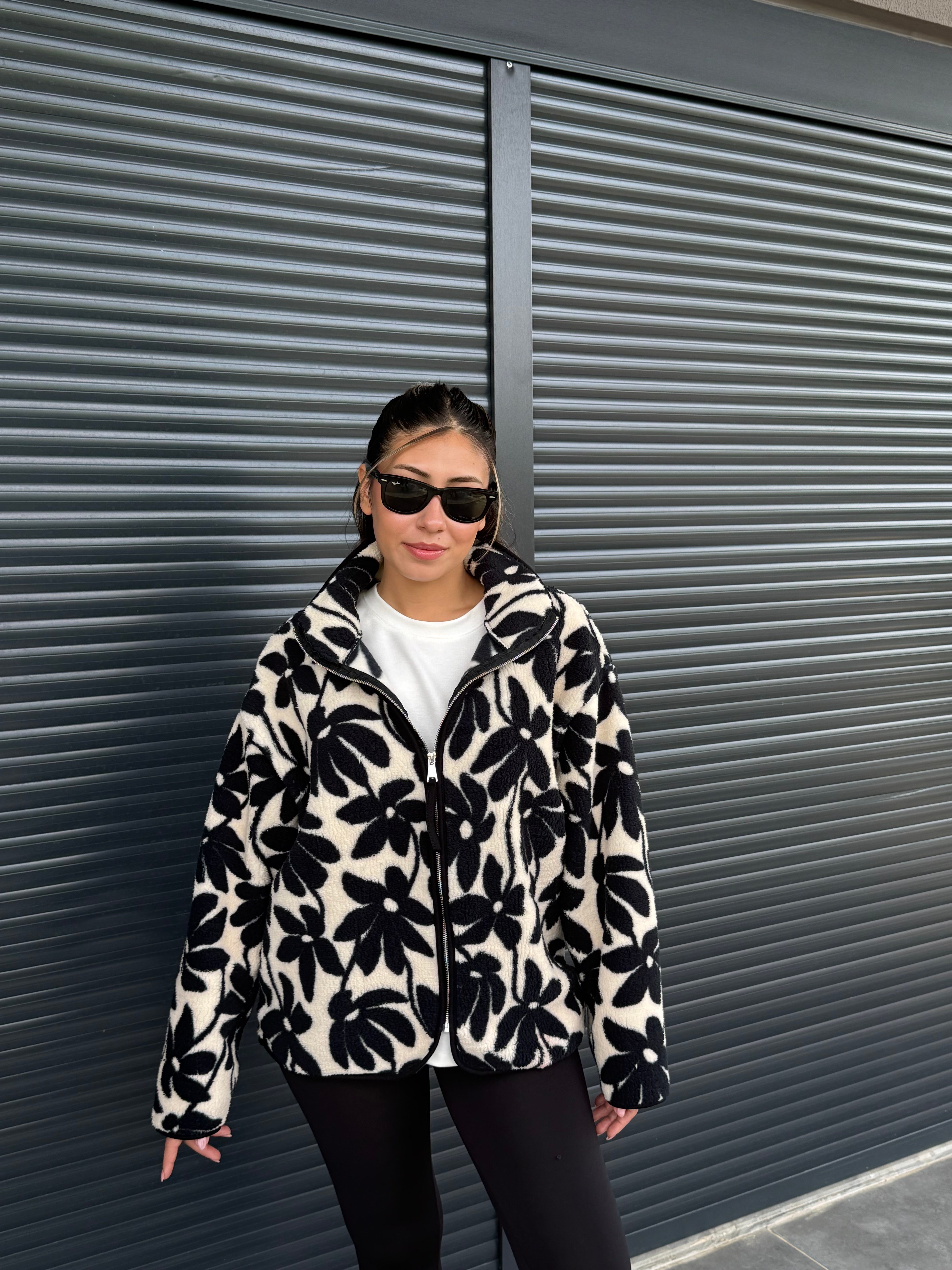 Çiçek Desenli Fermuarlı Polar Sweat Siyah