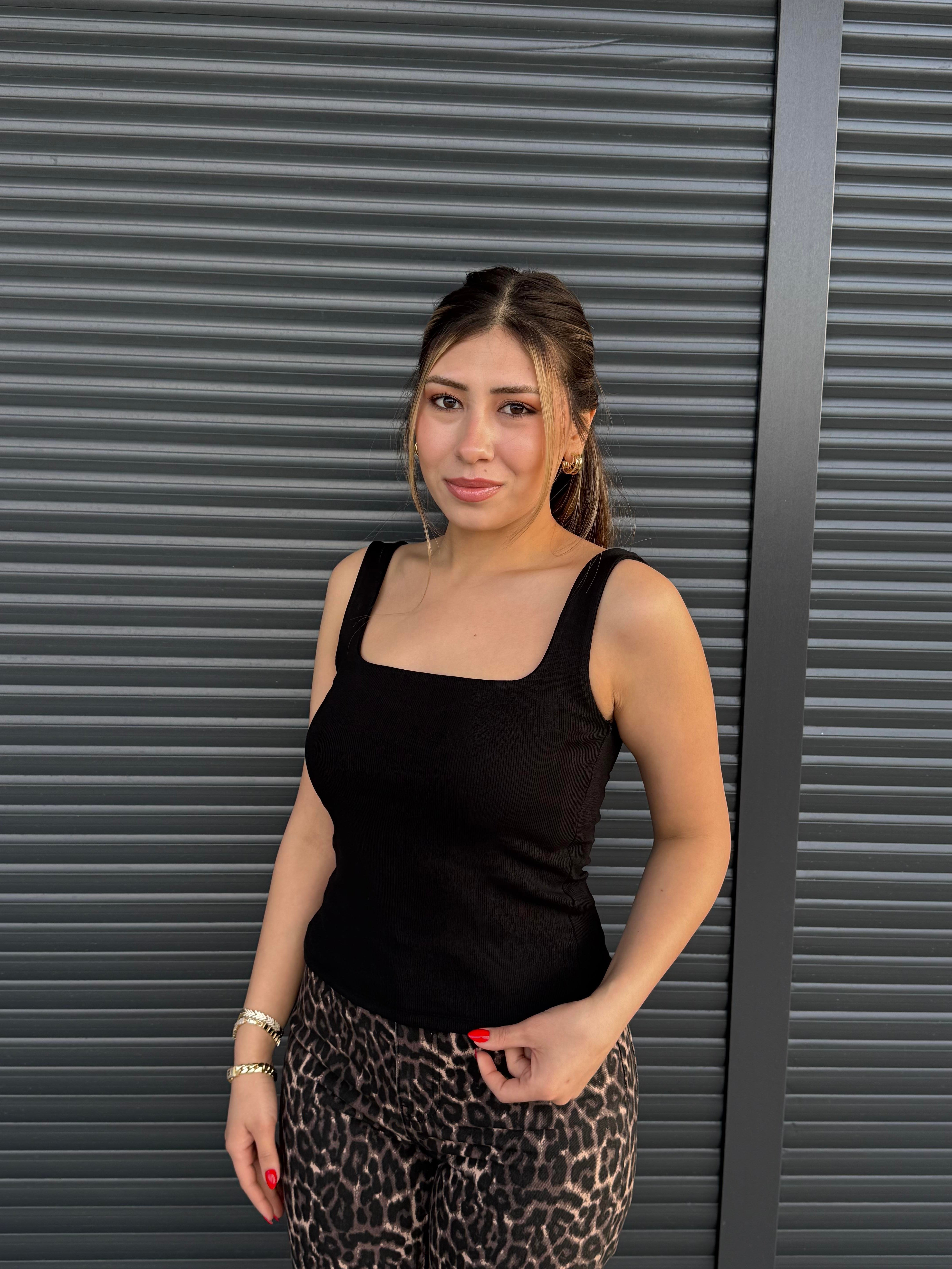 Dilvin Kalın Aslıklı Atlet Siyah