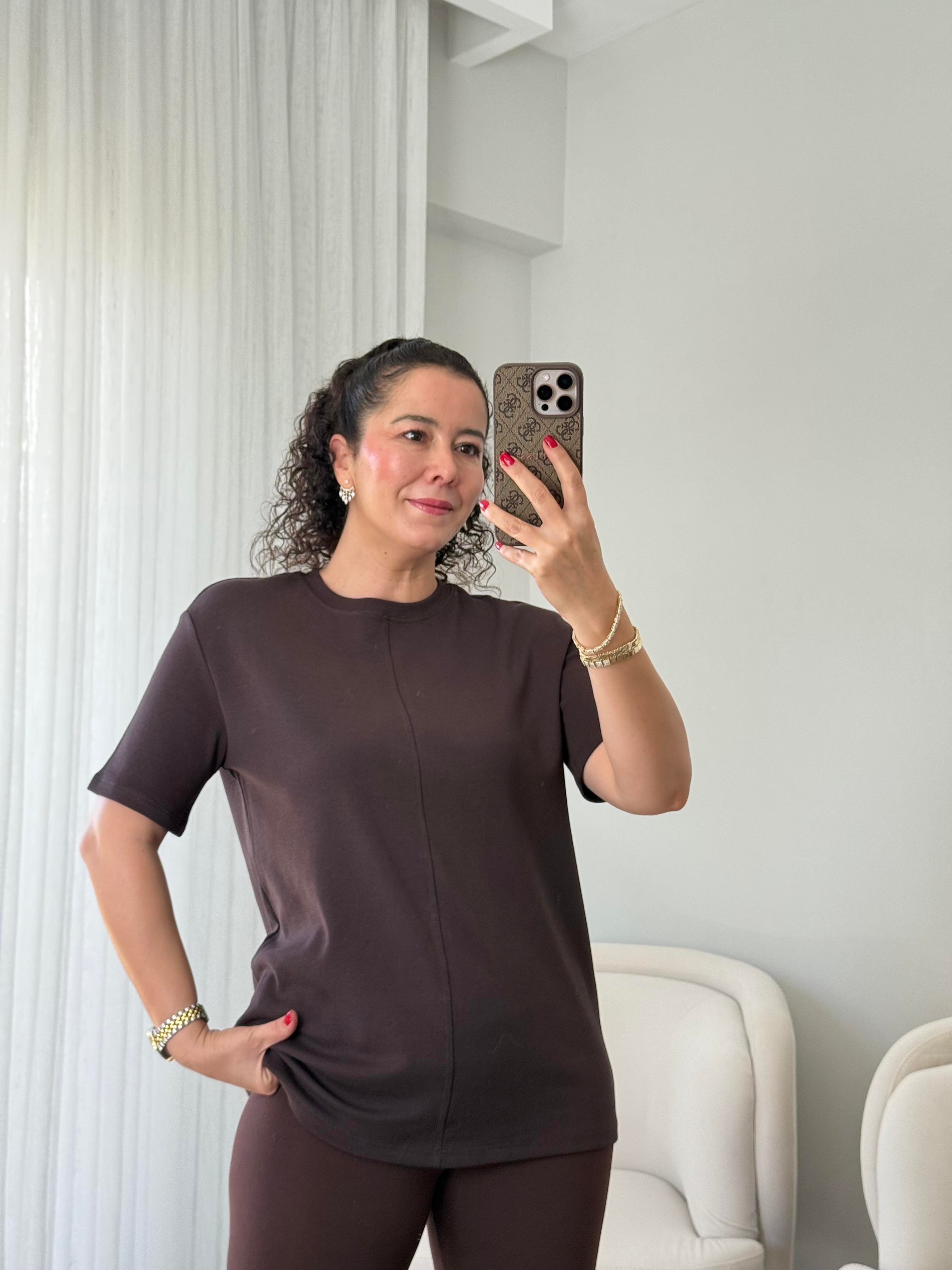 Dilvin Önü Dikiş Detaylı T-Shirt Acı Kahve