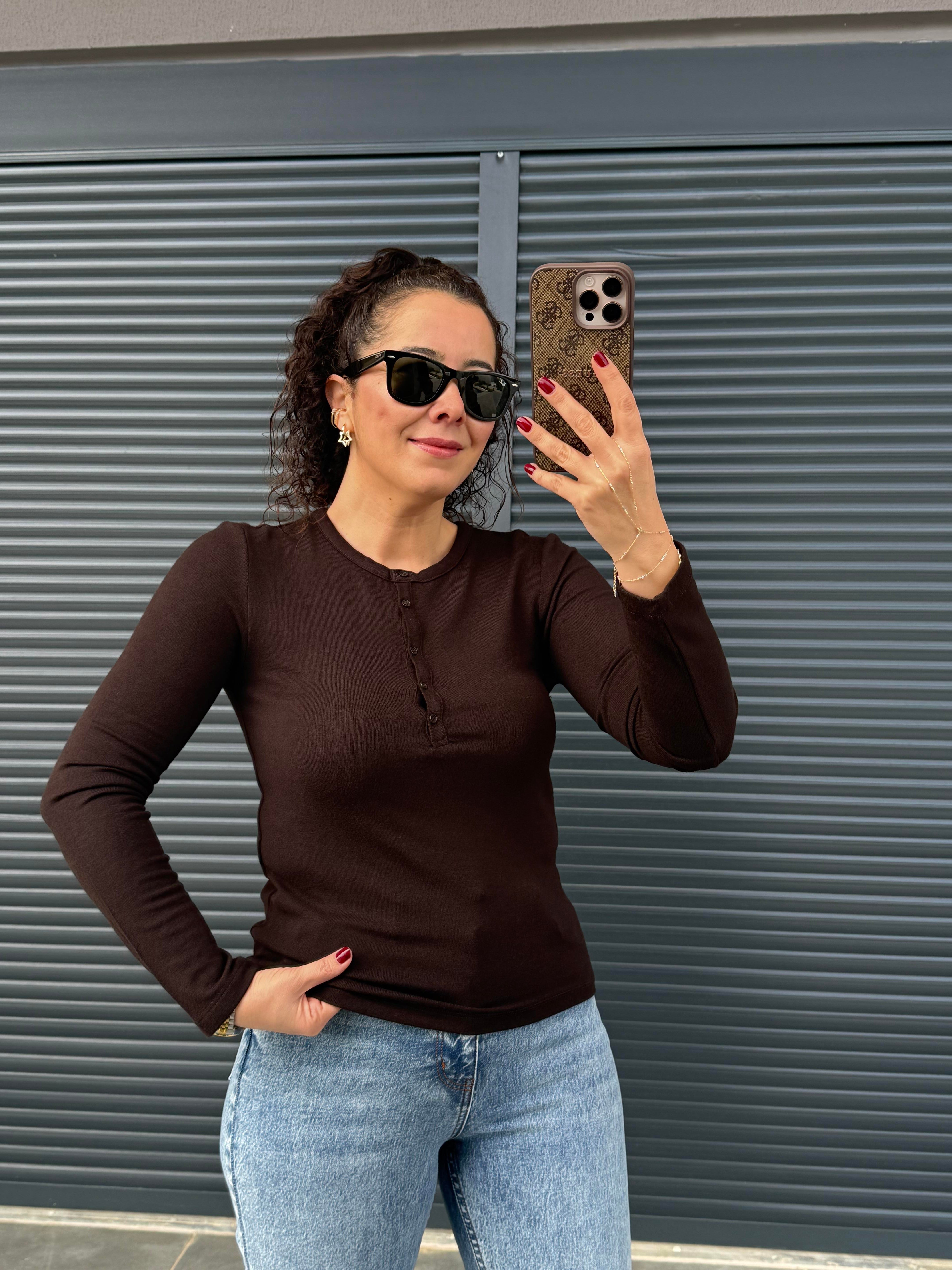 Dilvin Önü Düğmeli İnce Triko Bluz Acı Kahve