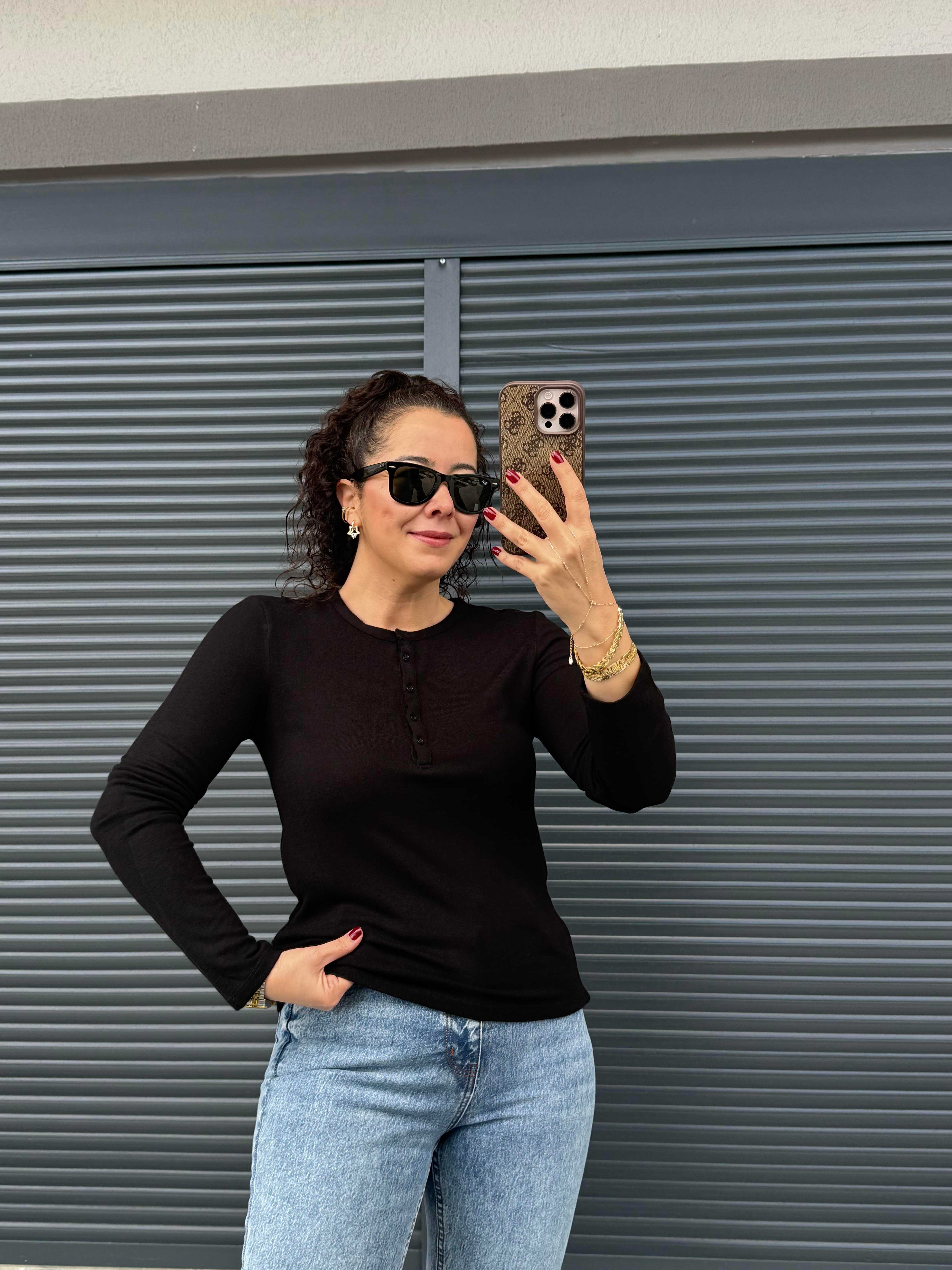 Dilvin Önü Düğmeli İnce Triko Bluz Siyah