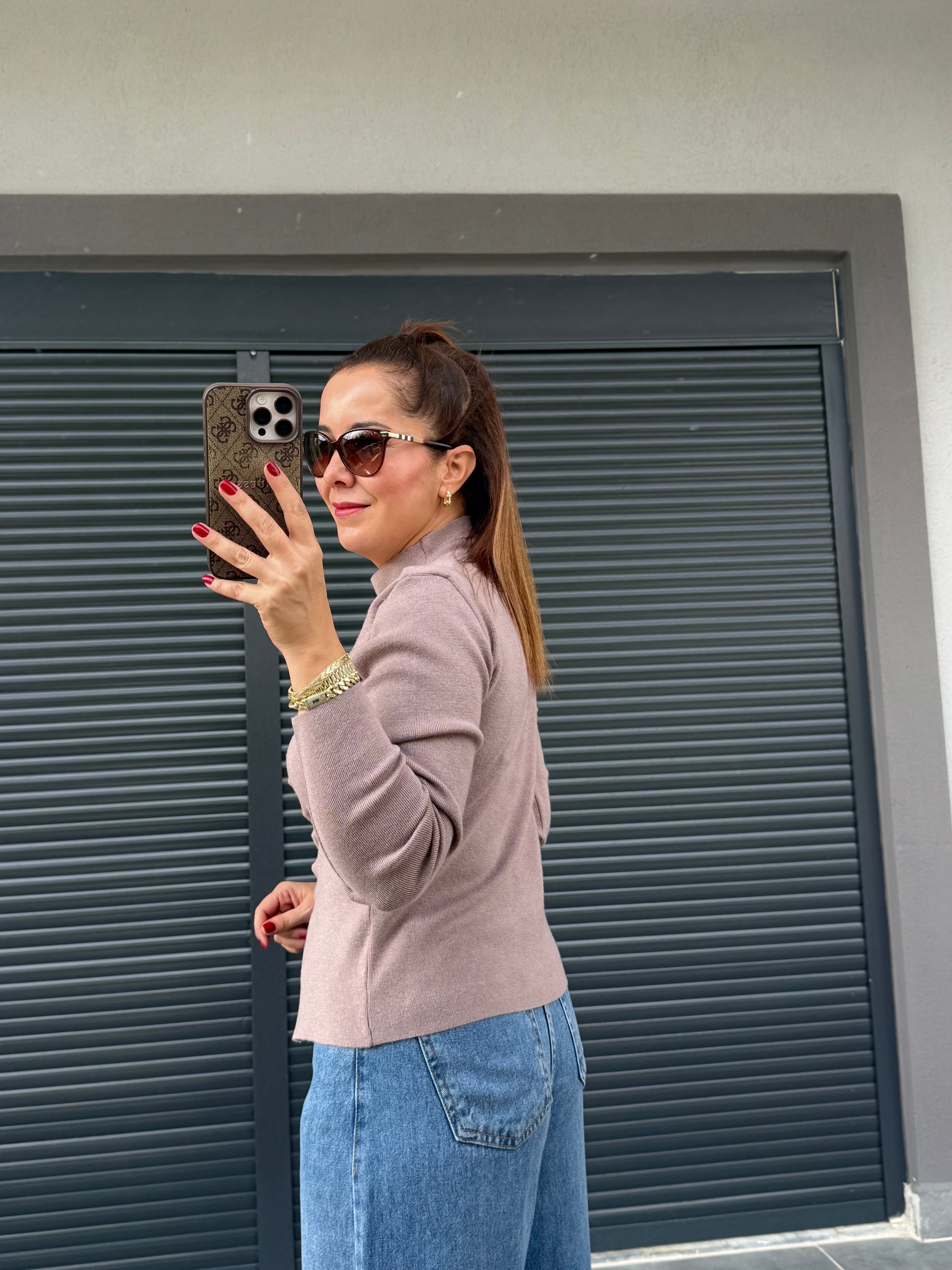 Düğmeli Fırfır Detaylı Elit Triko Vizon