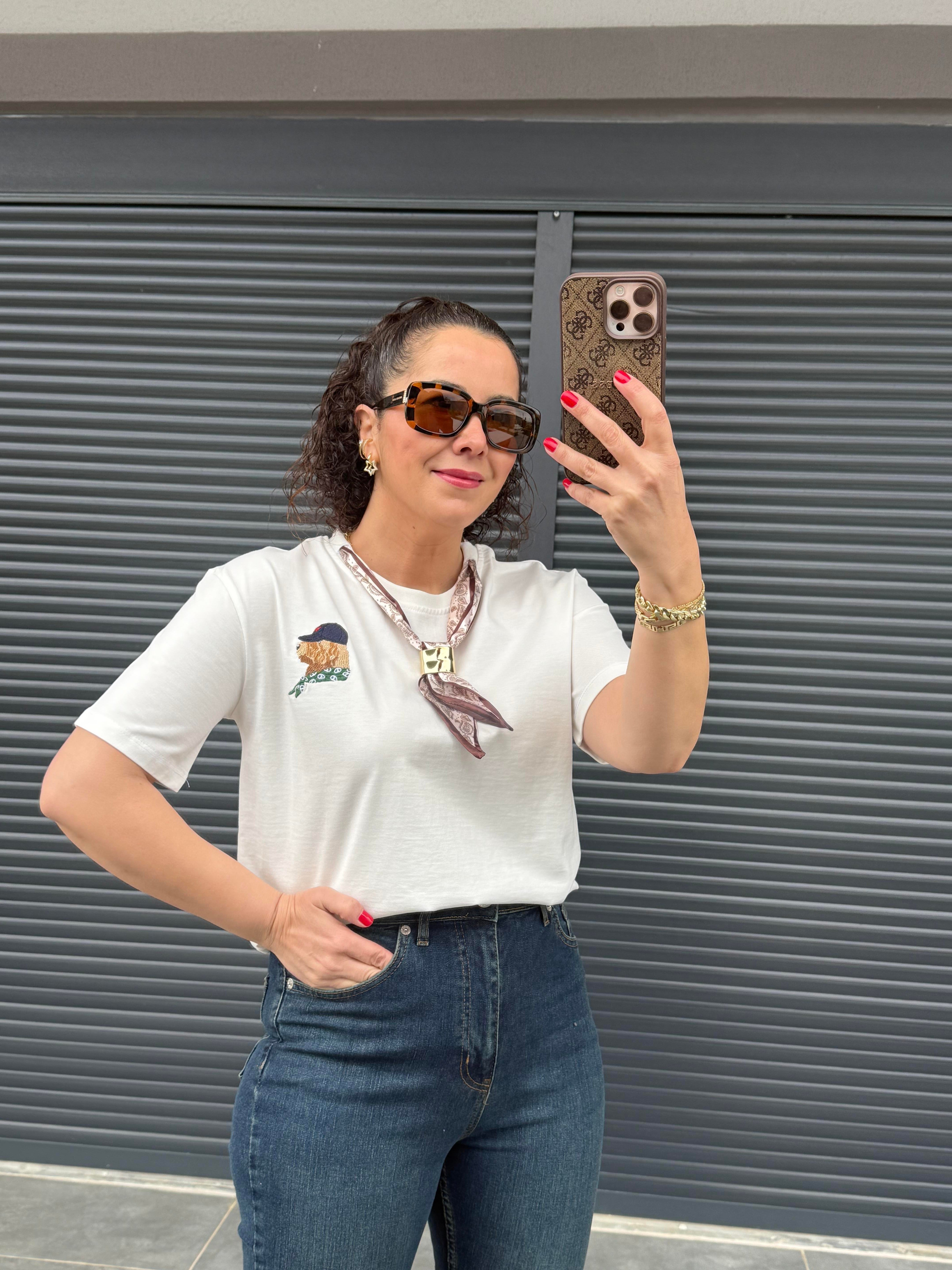 Fularlı Basıc T-shirt Beyaz
