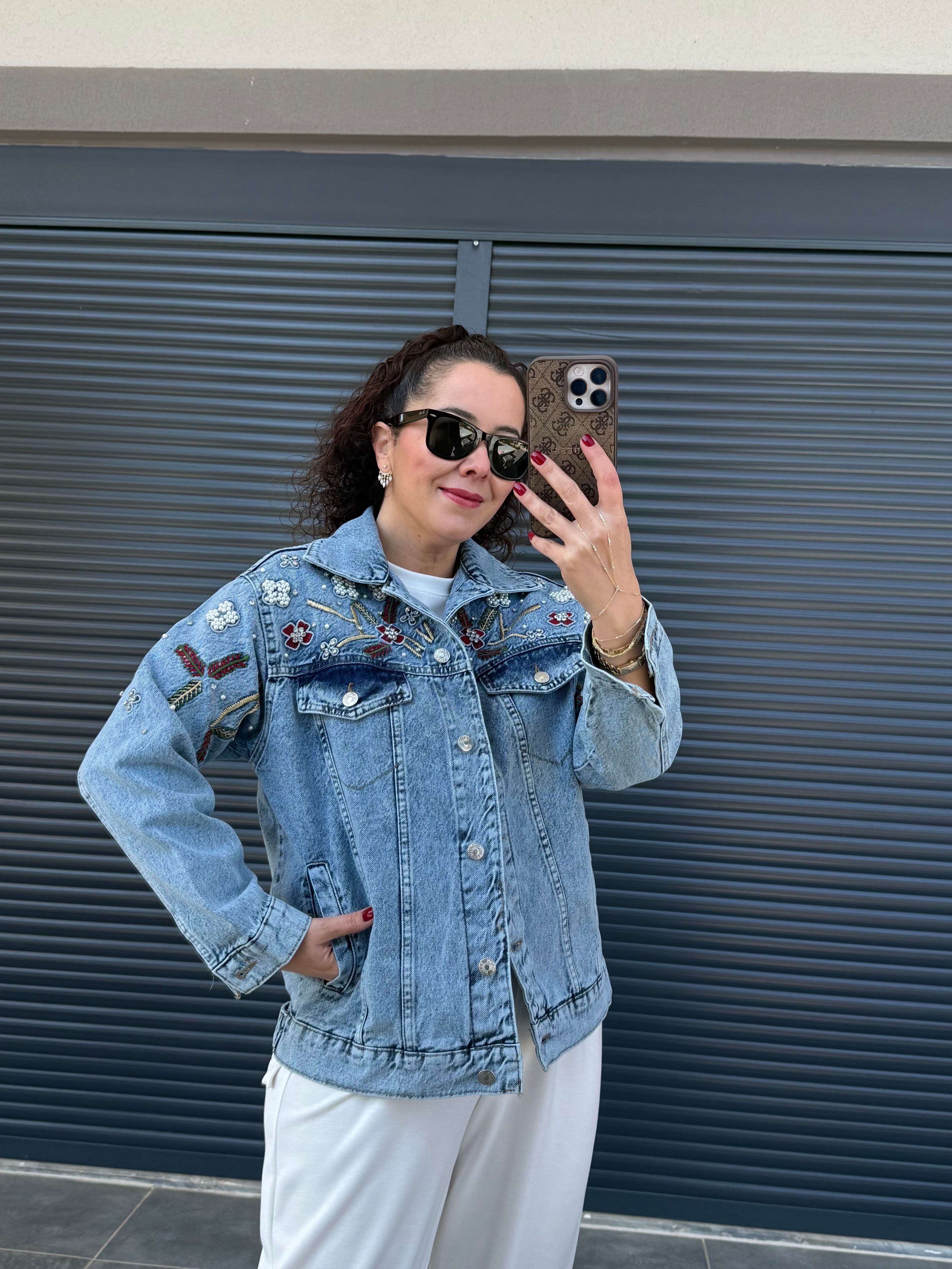 İnci Ve Nakış İşlemeli Denim Ceket