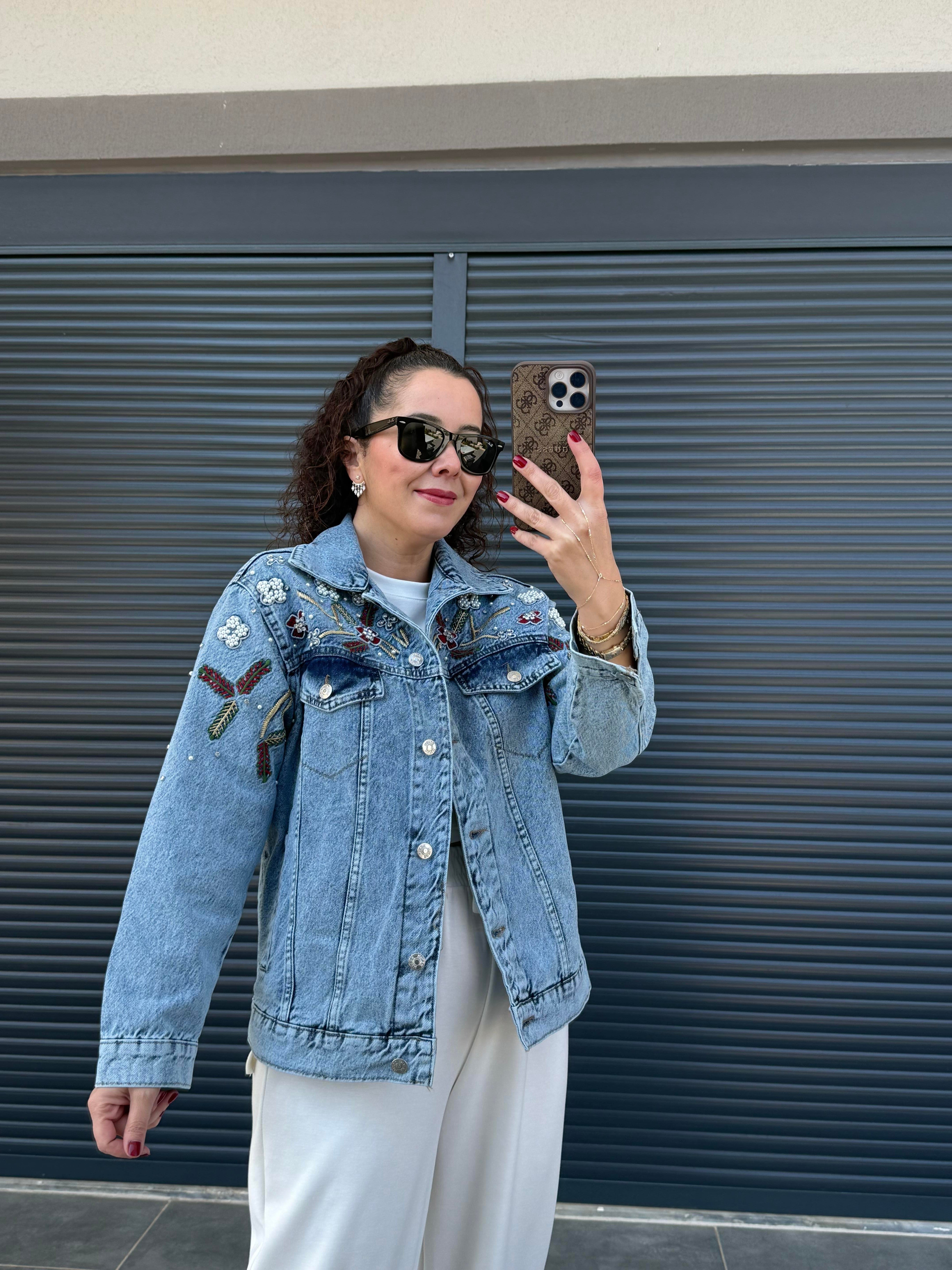 İnci Ve Nakış İşlemeli Denim Ceket