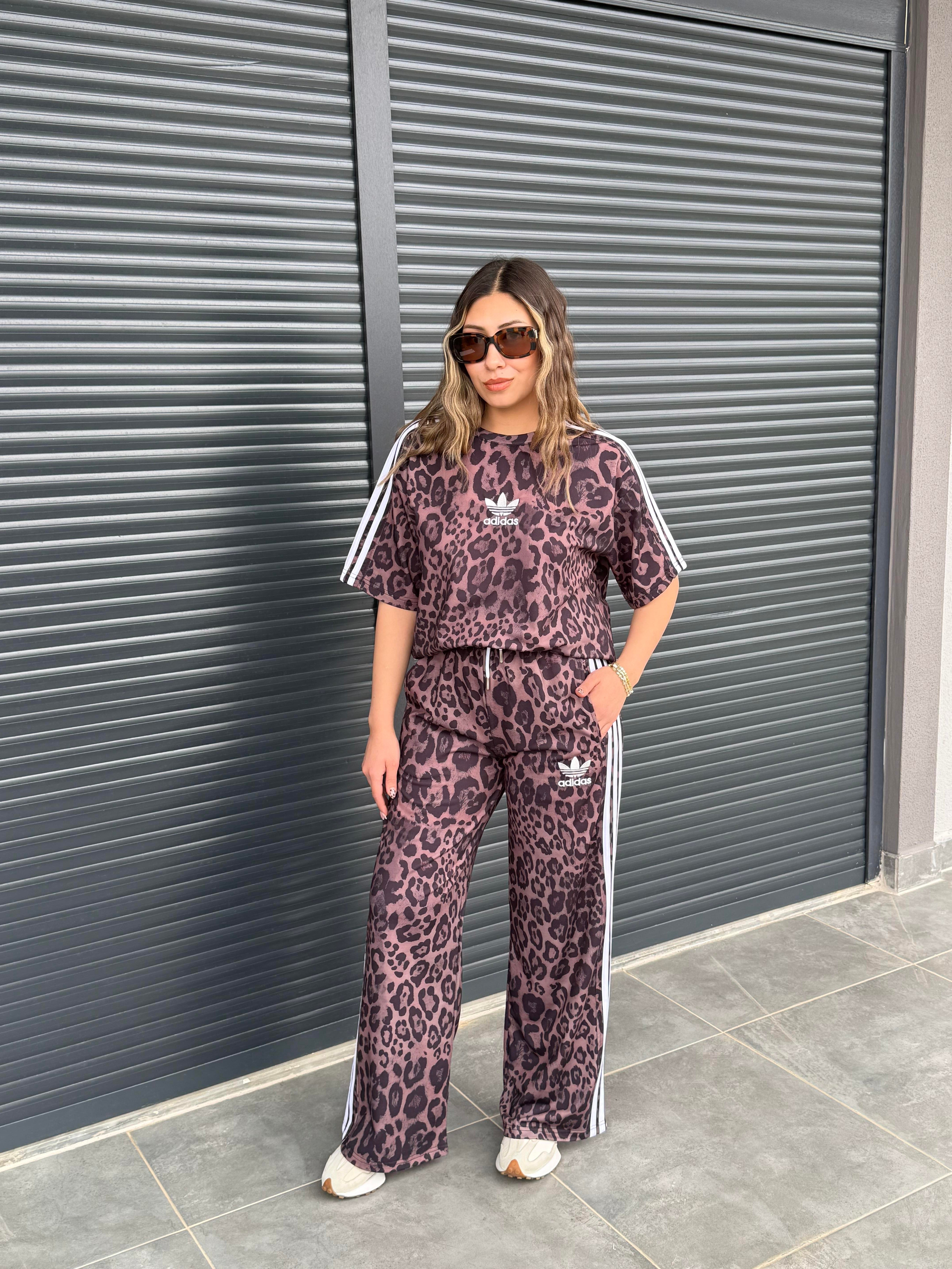 Komple Leopar Desenli Takım