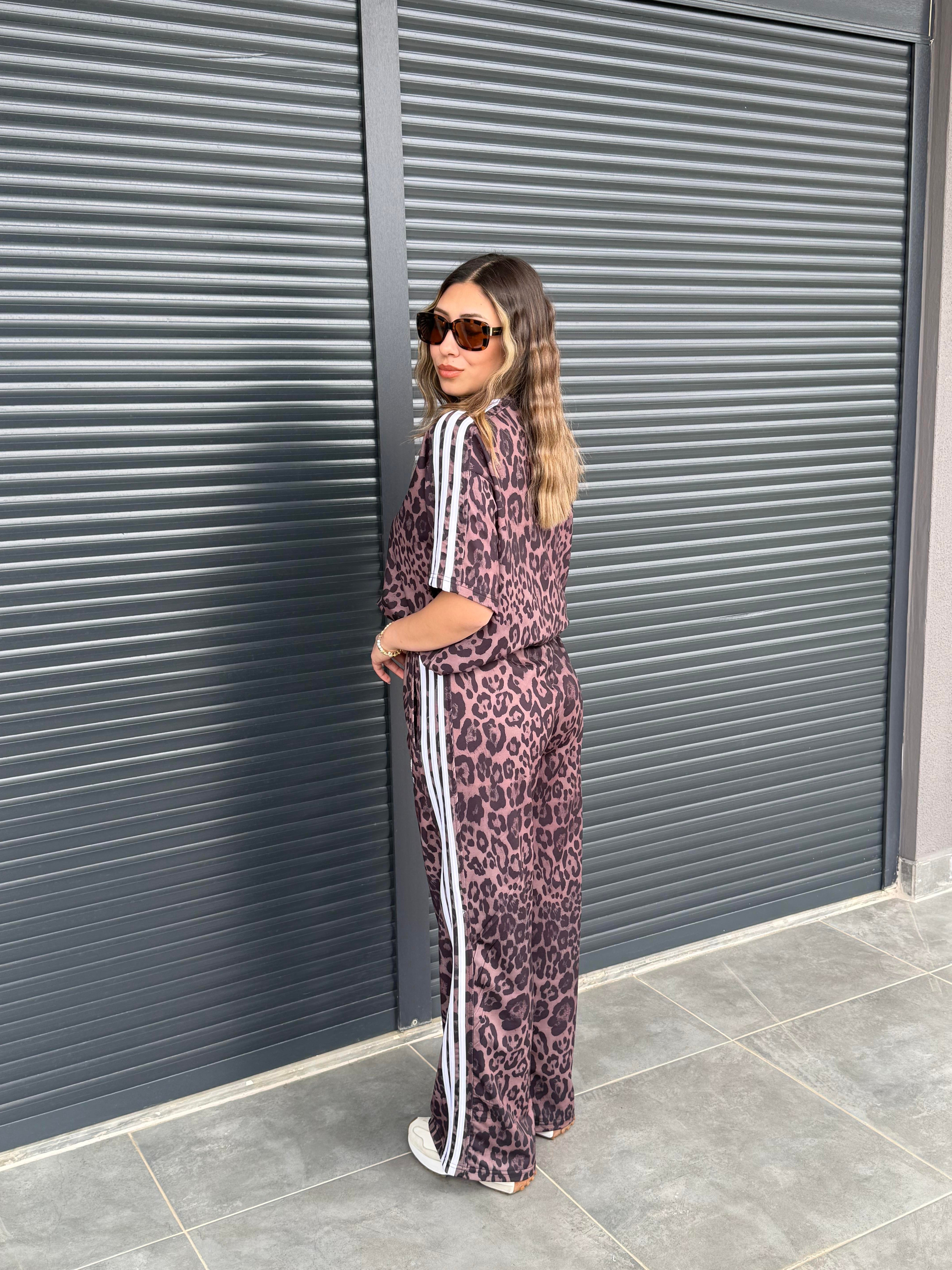 Komple Leopar Desenli Takım