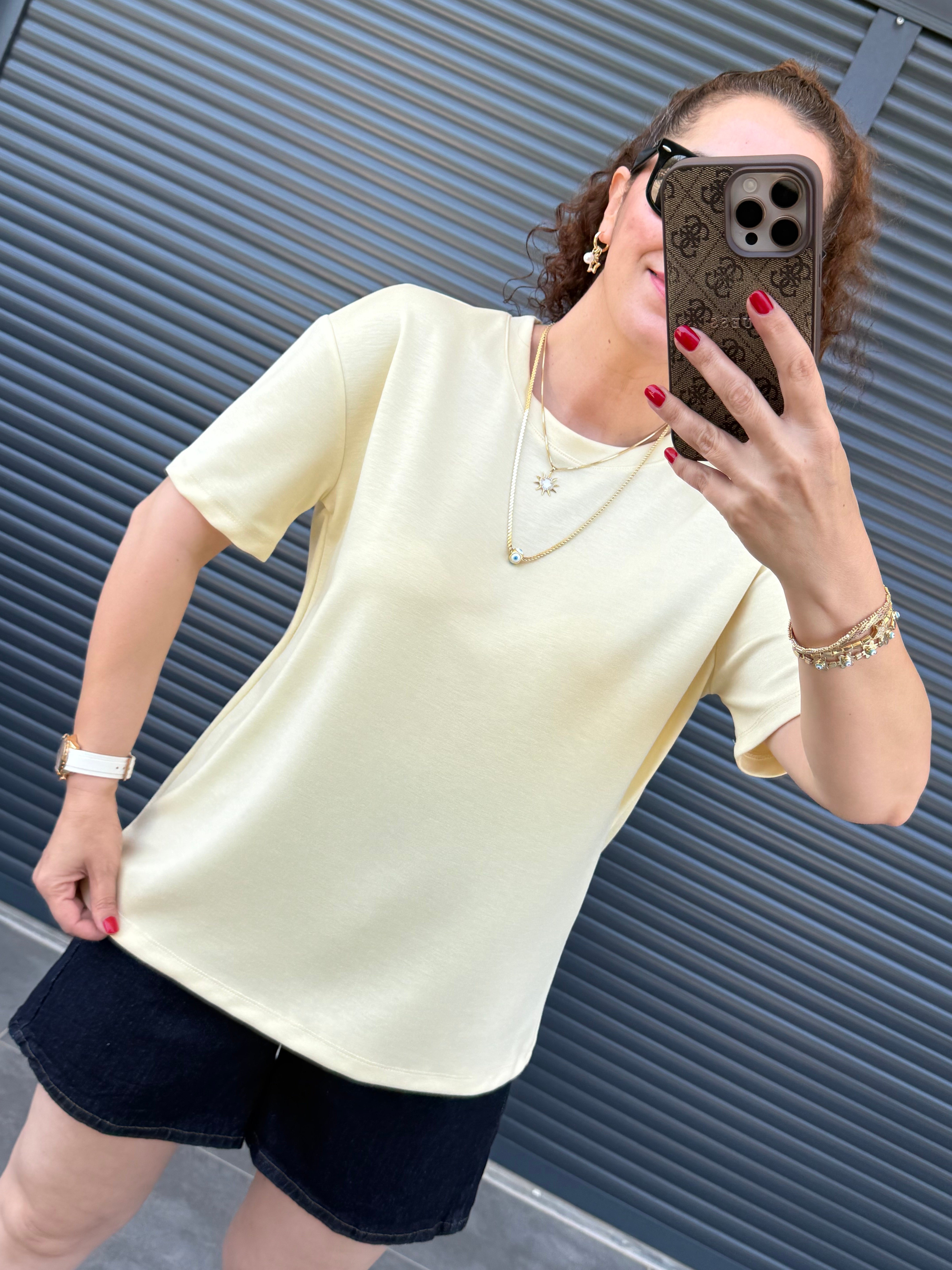 Modal Kumaş Bisiklet Yaka Basic T-Shirt Sarı