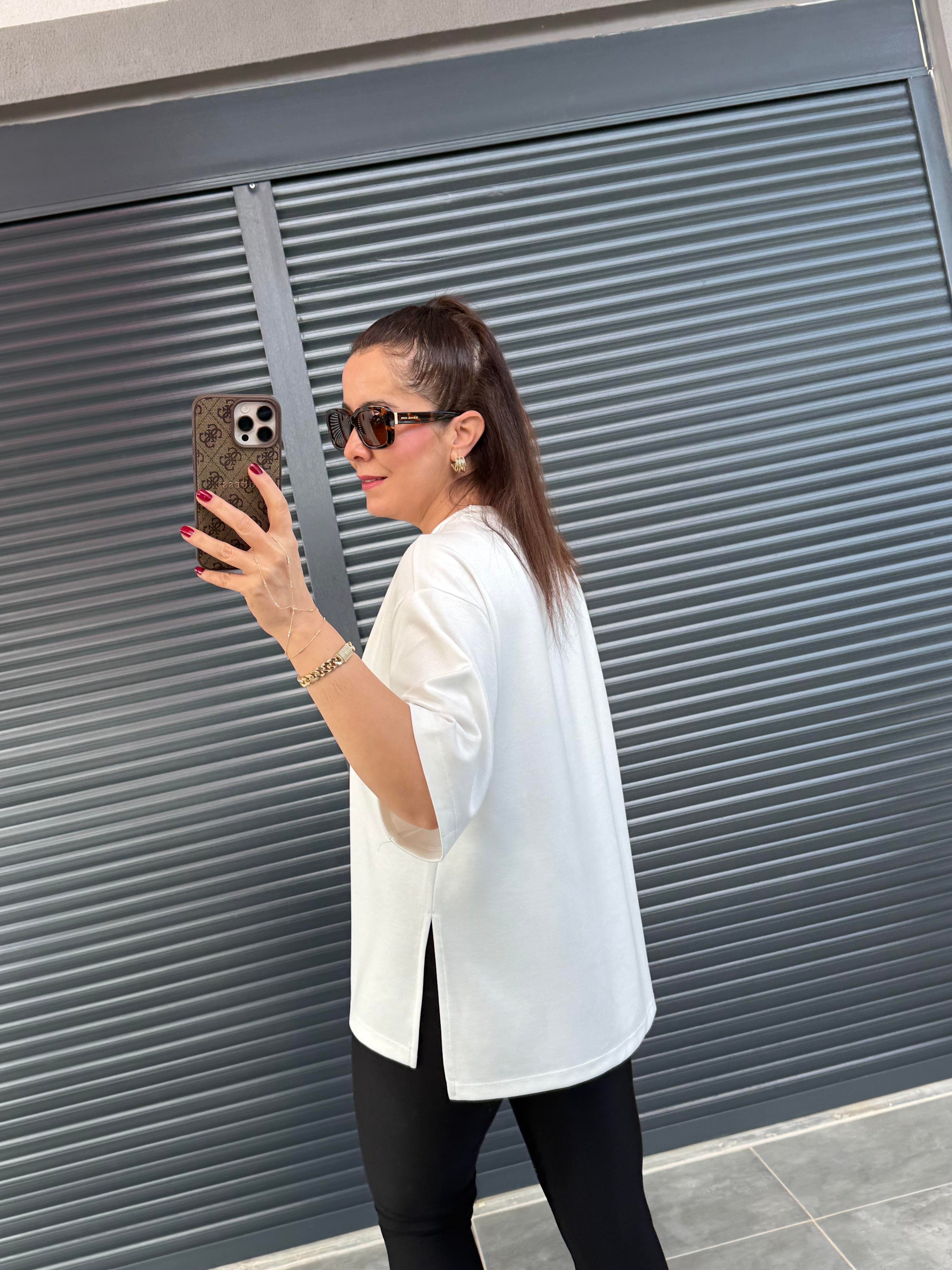 Modal Kumaş Yan Yırtmaçlı Basic T-Shirt Beyaz