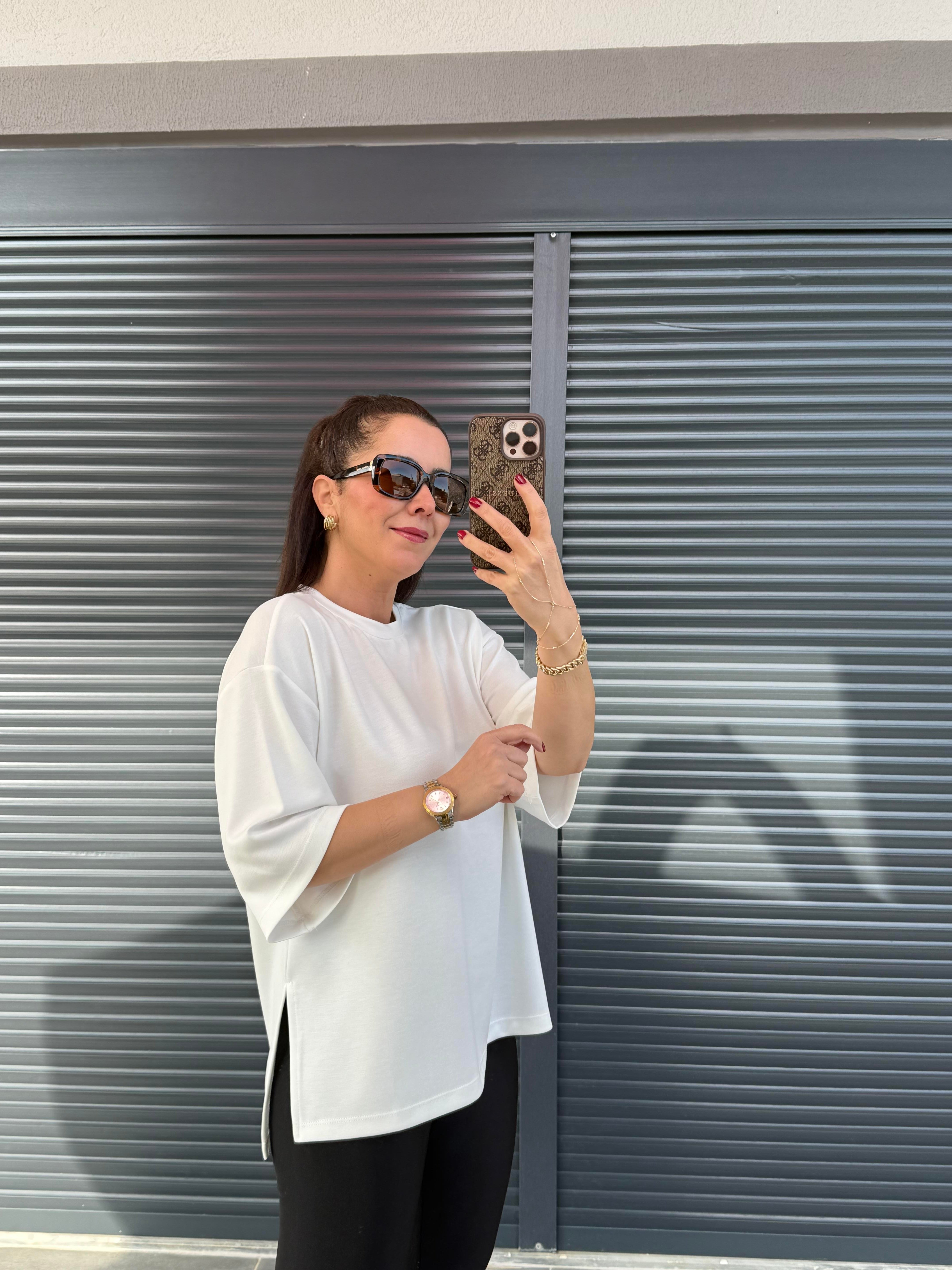 Modal Kumaş Yan Yırtmaçlı Basic T-Shirt Beyaz