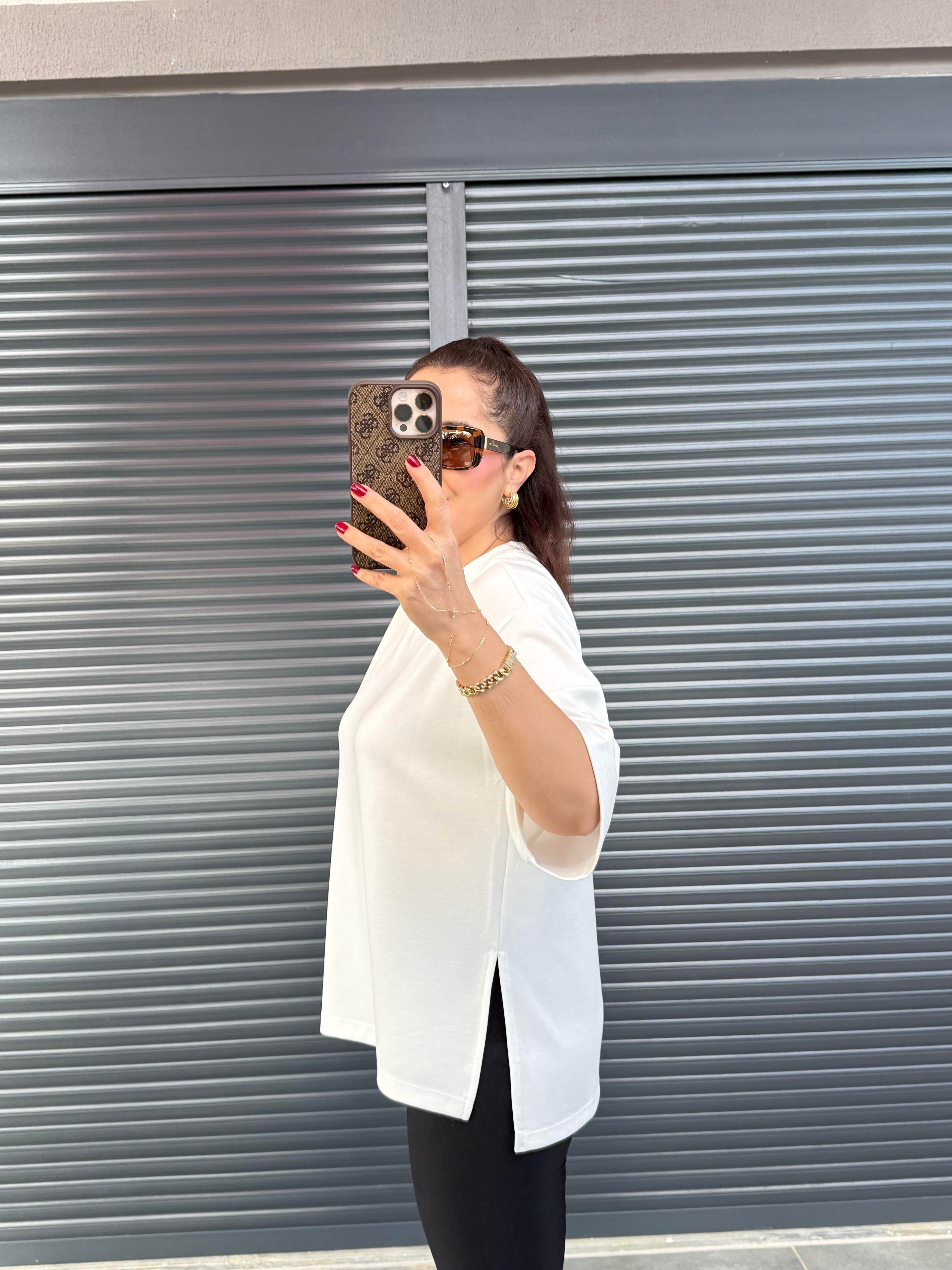 Modal Kumaş Yan Yırtmaçlı Basic T-Shirt Beyaz