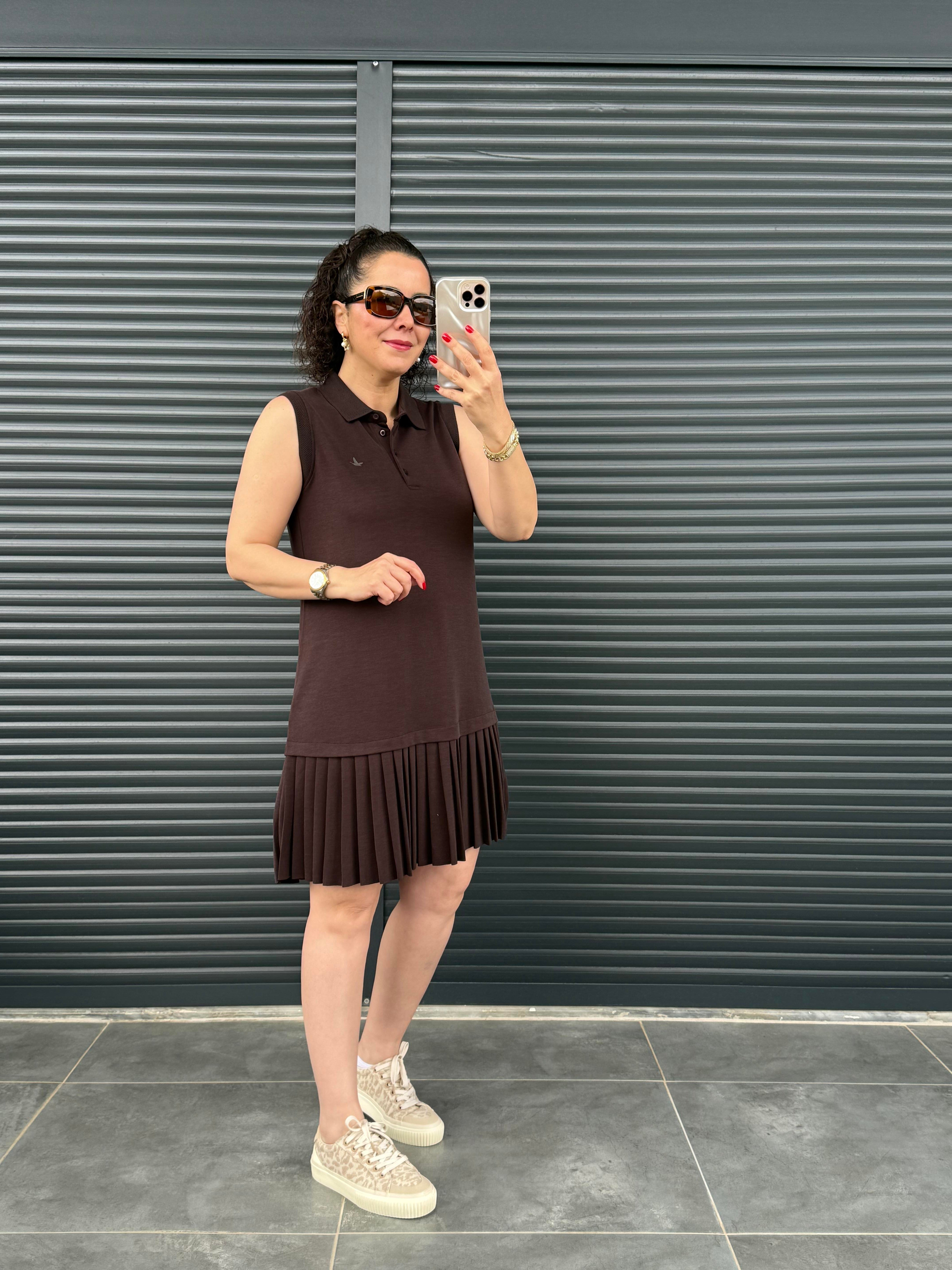 Polo Yaka Kolsuz Pliseli Elbise Acı Kahve
