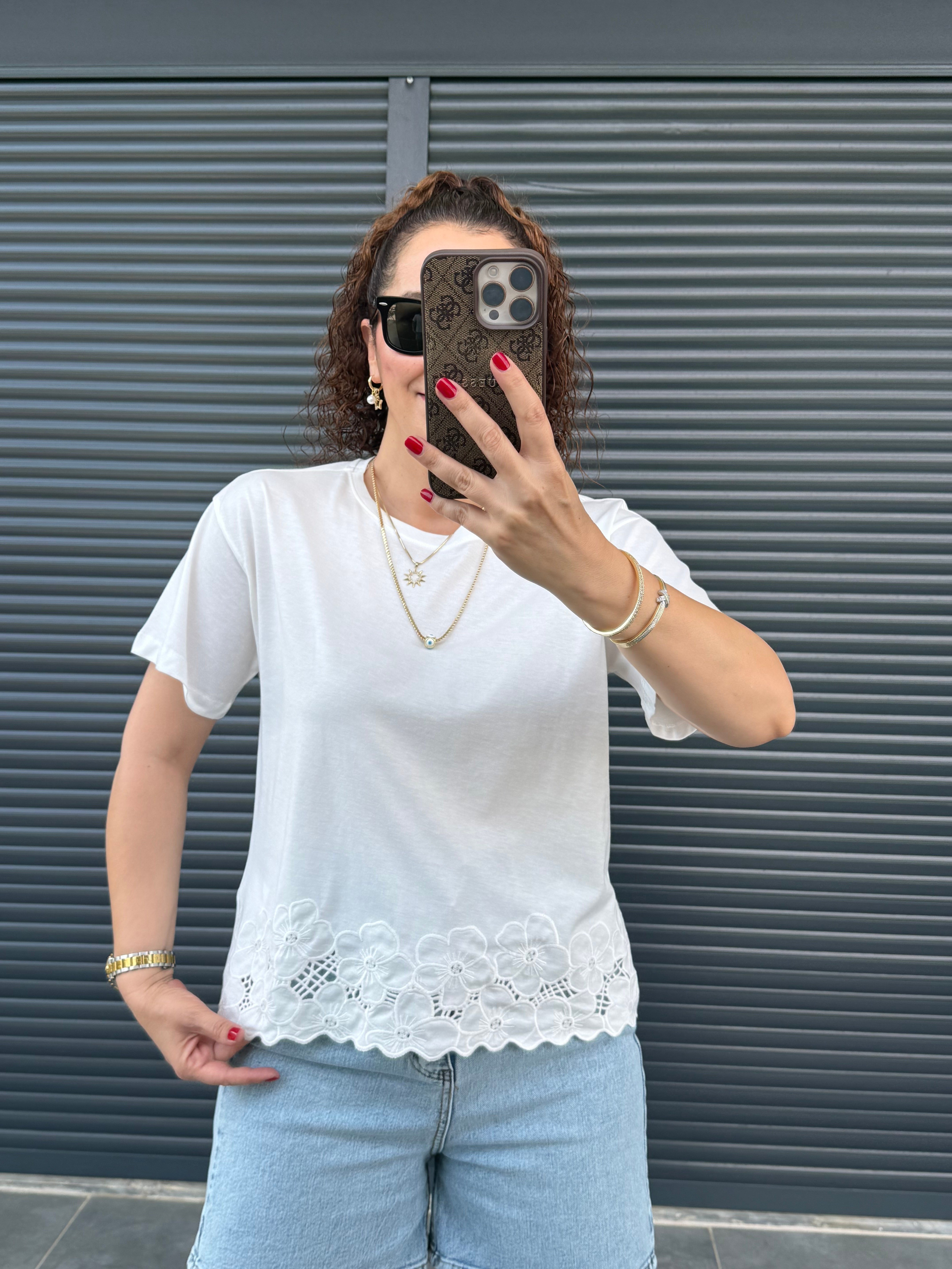 Premium Çiçek Güpür Detaylı T-shirt Ekru